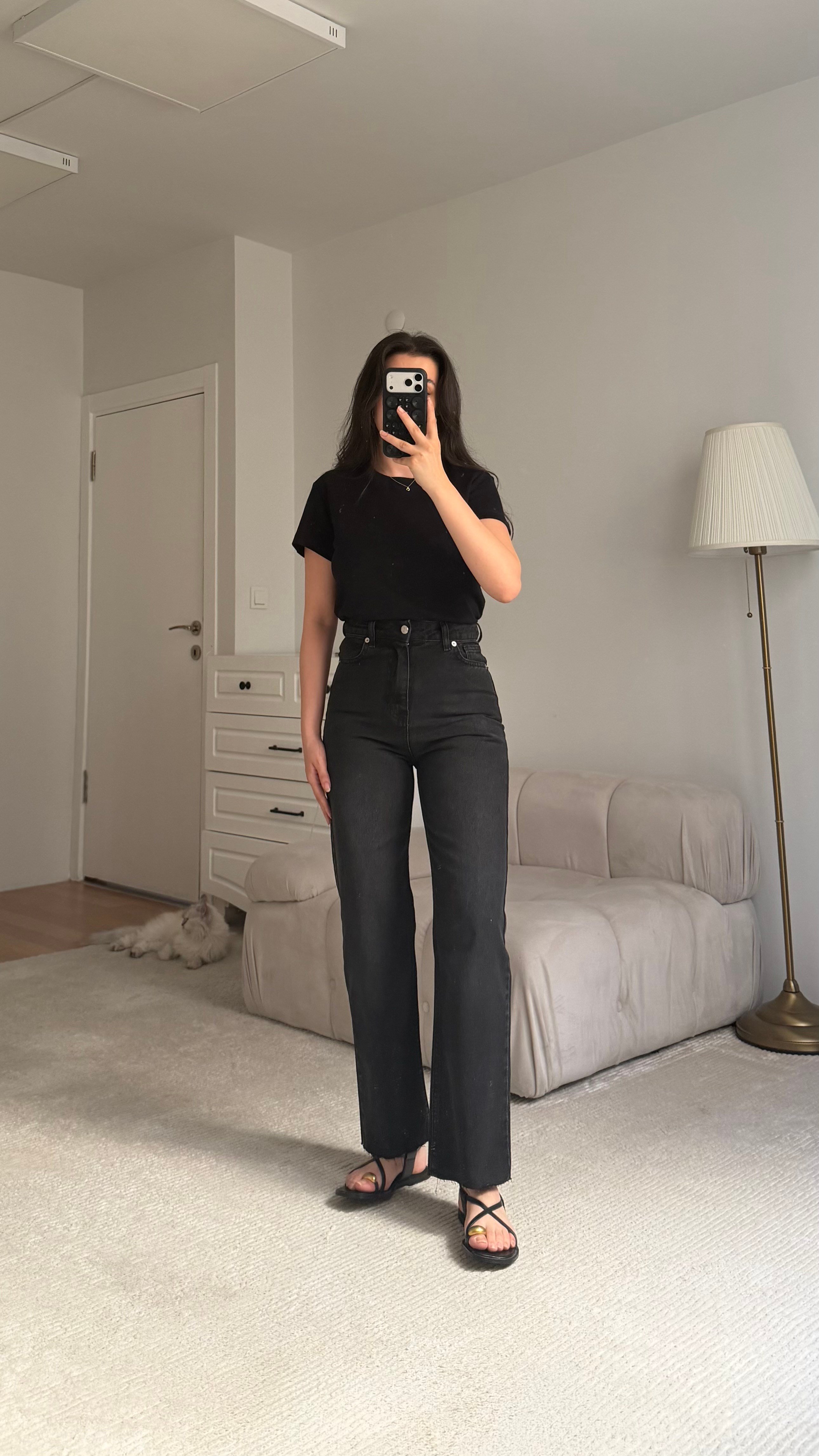 Marka Yıkamalı Siyah Straight Fıt Jean
