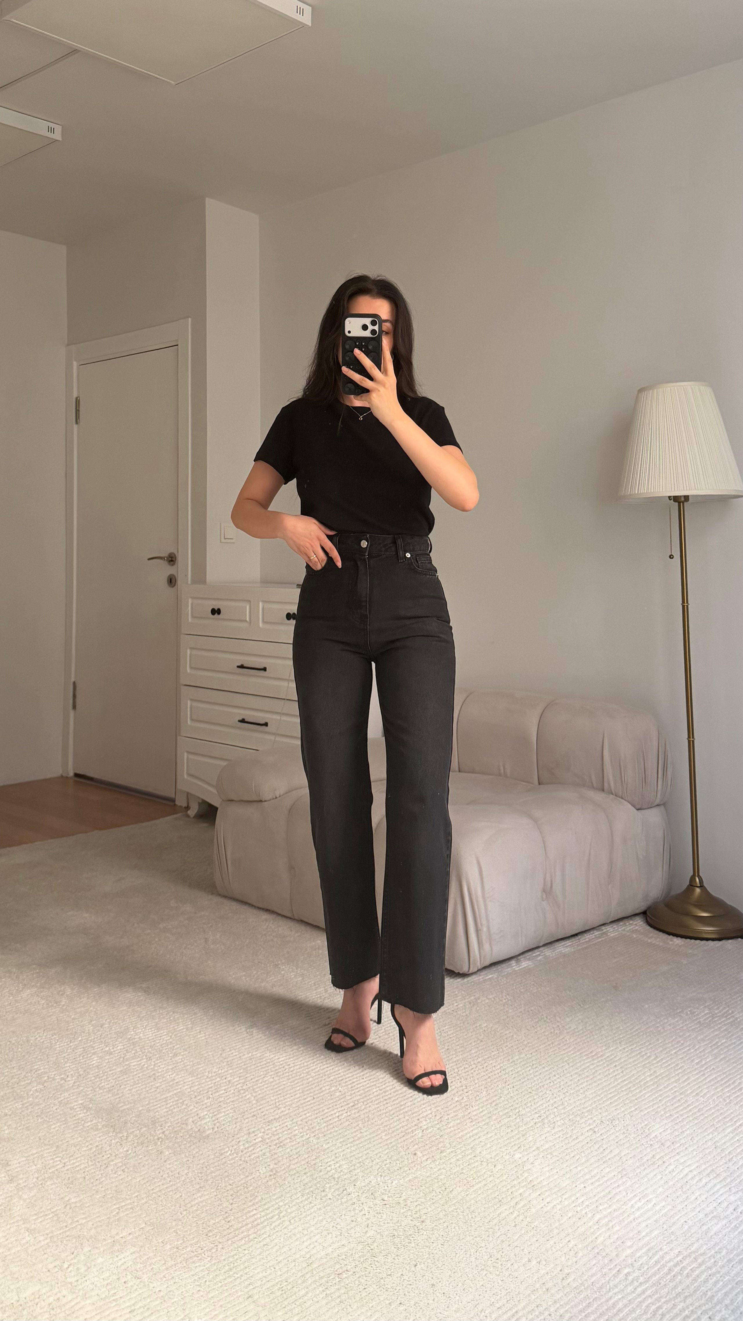 Marka Yıkamalı Siyah Straight Fıt Jean