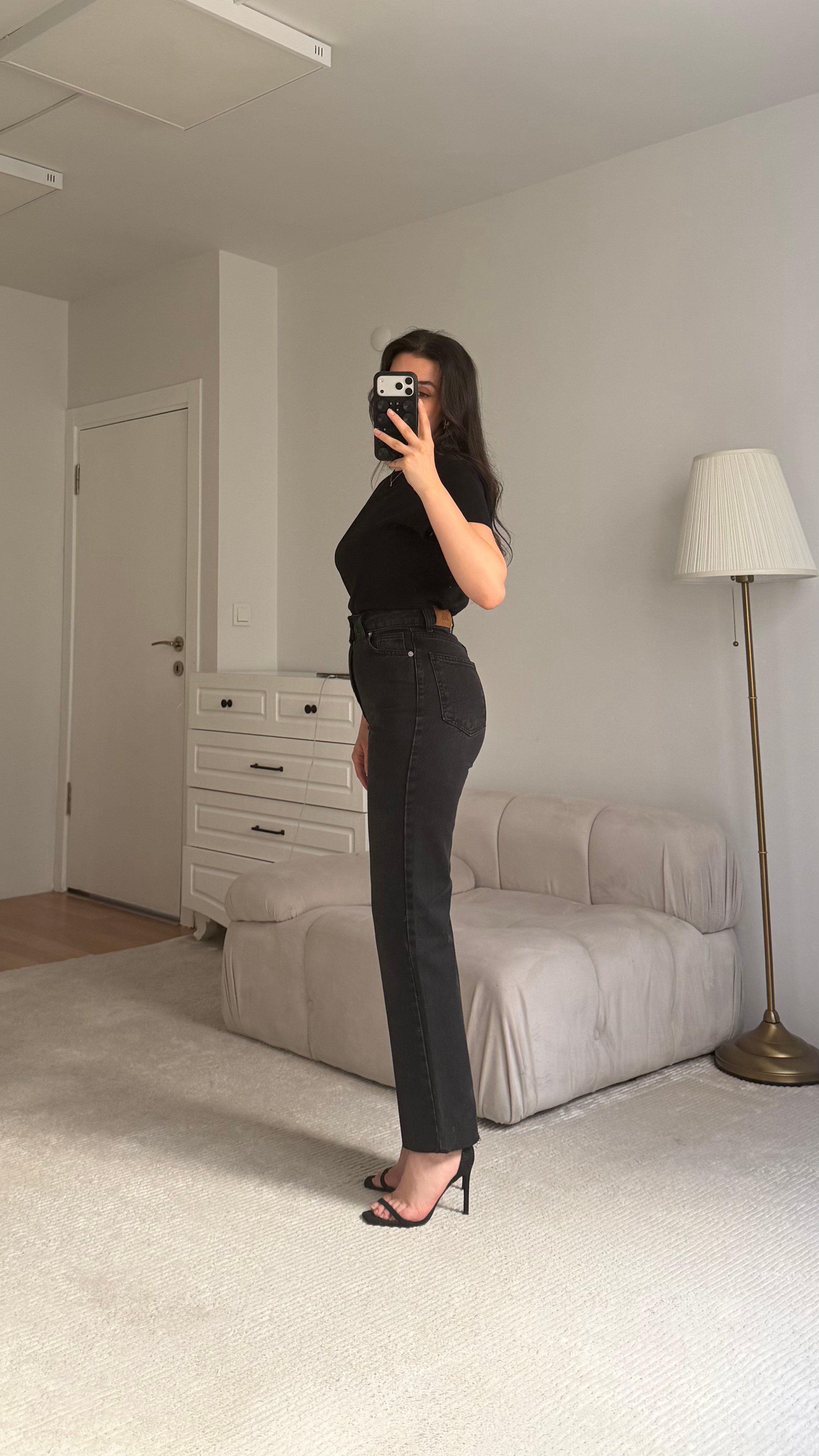 Marka Yıkamalı Siyah Straight Fıt Jean