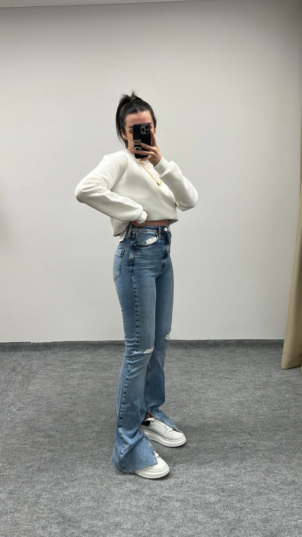 MARKA YIRTIK DETAY FLARE JEAN