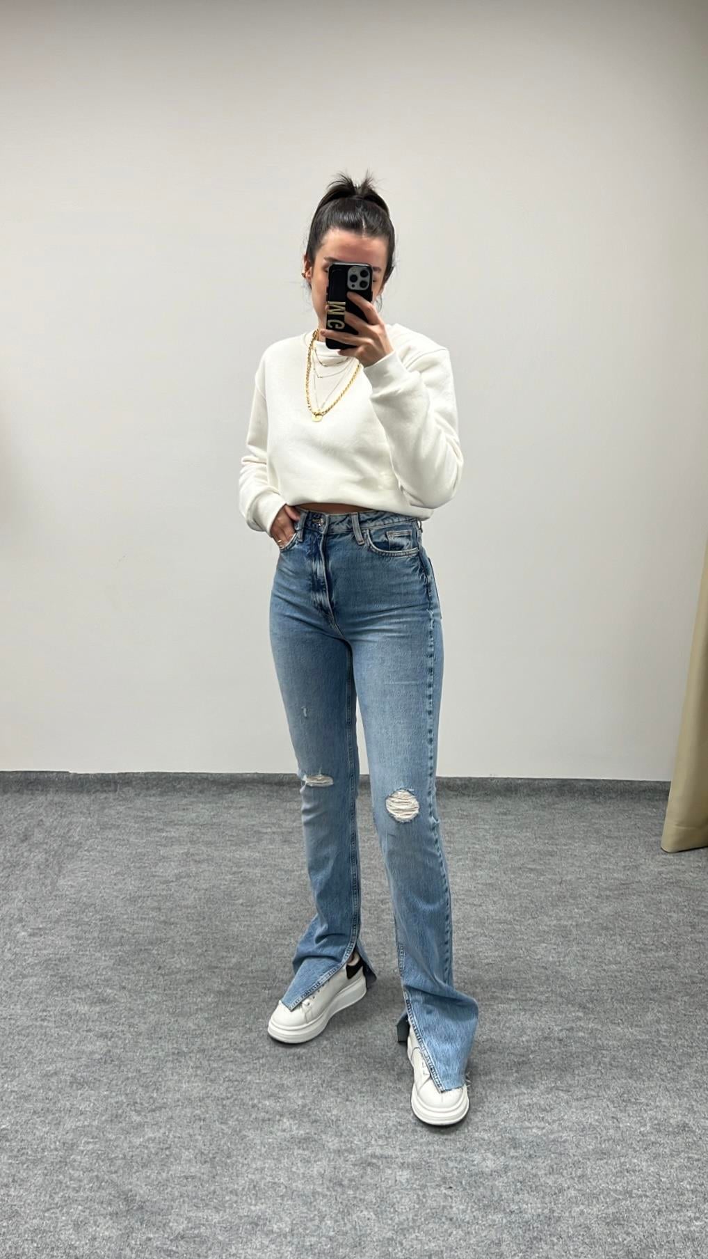 MARKA YIRTIK DETAY FLARE JEAN