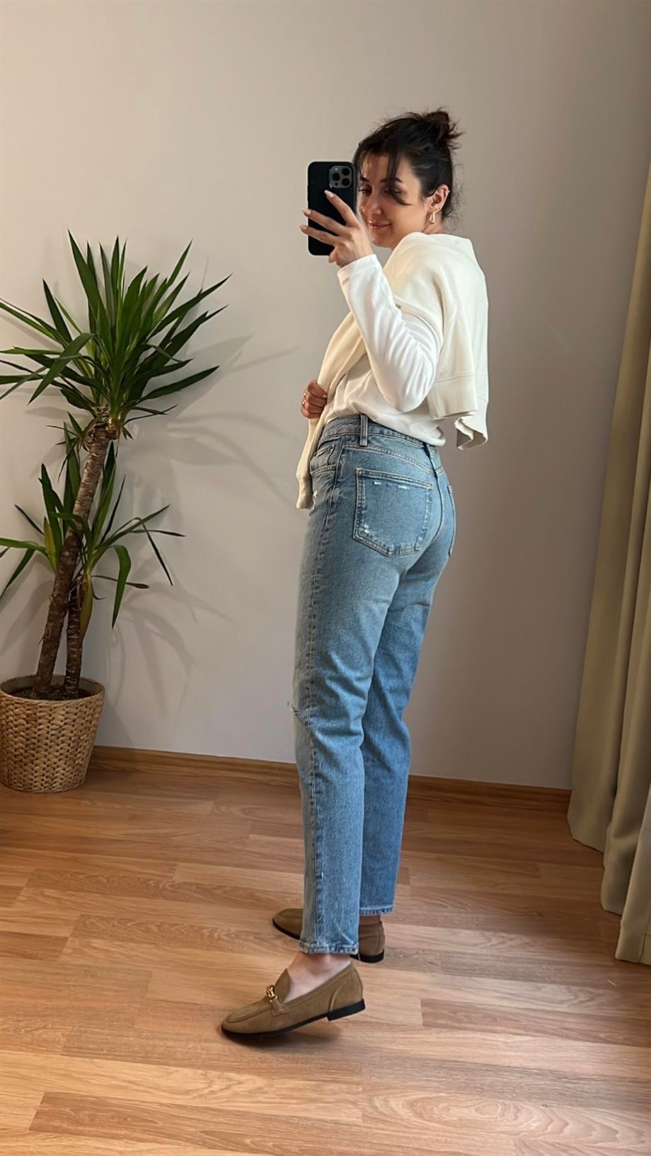MARKA YIRTIK DETAY MOM FIT JEAN