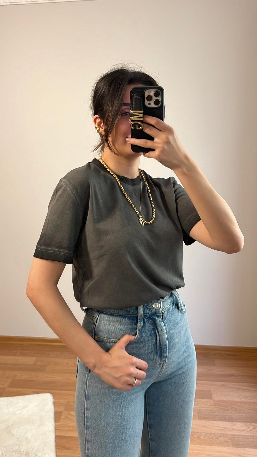 MASSİ ESKİTME DETAY BASIC TİŞÖRT