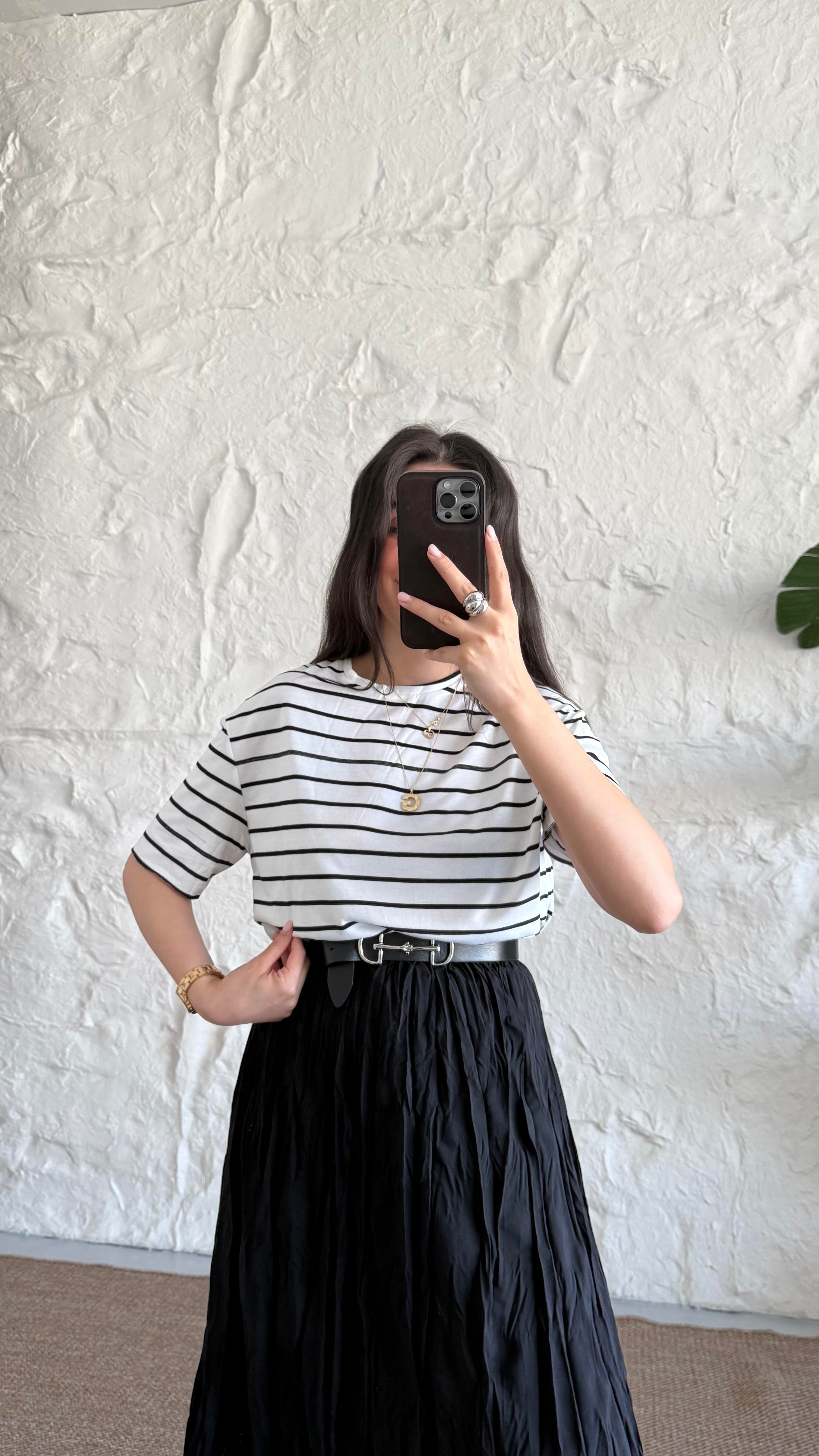 Mati Çizgili Lazer Kesim Basıc Tişört