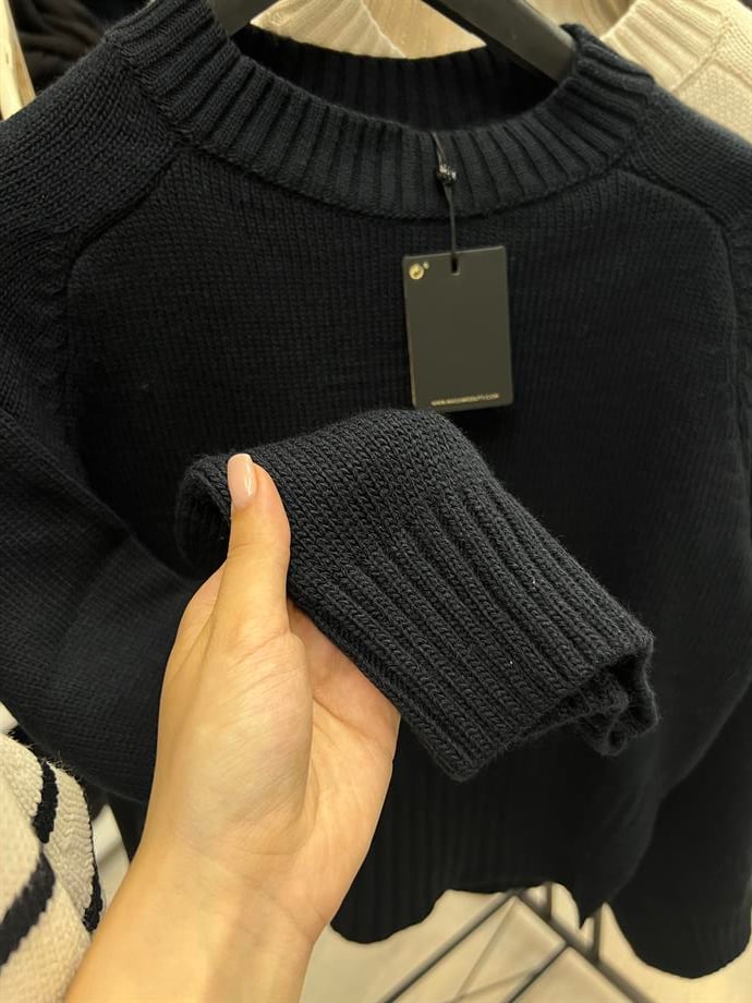 MD DİK YAKA LACİ TRİKO