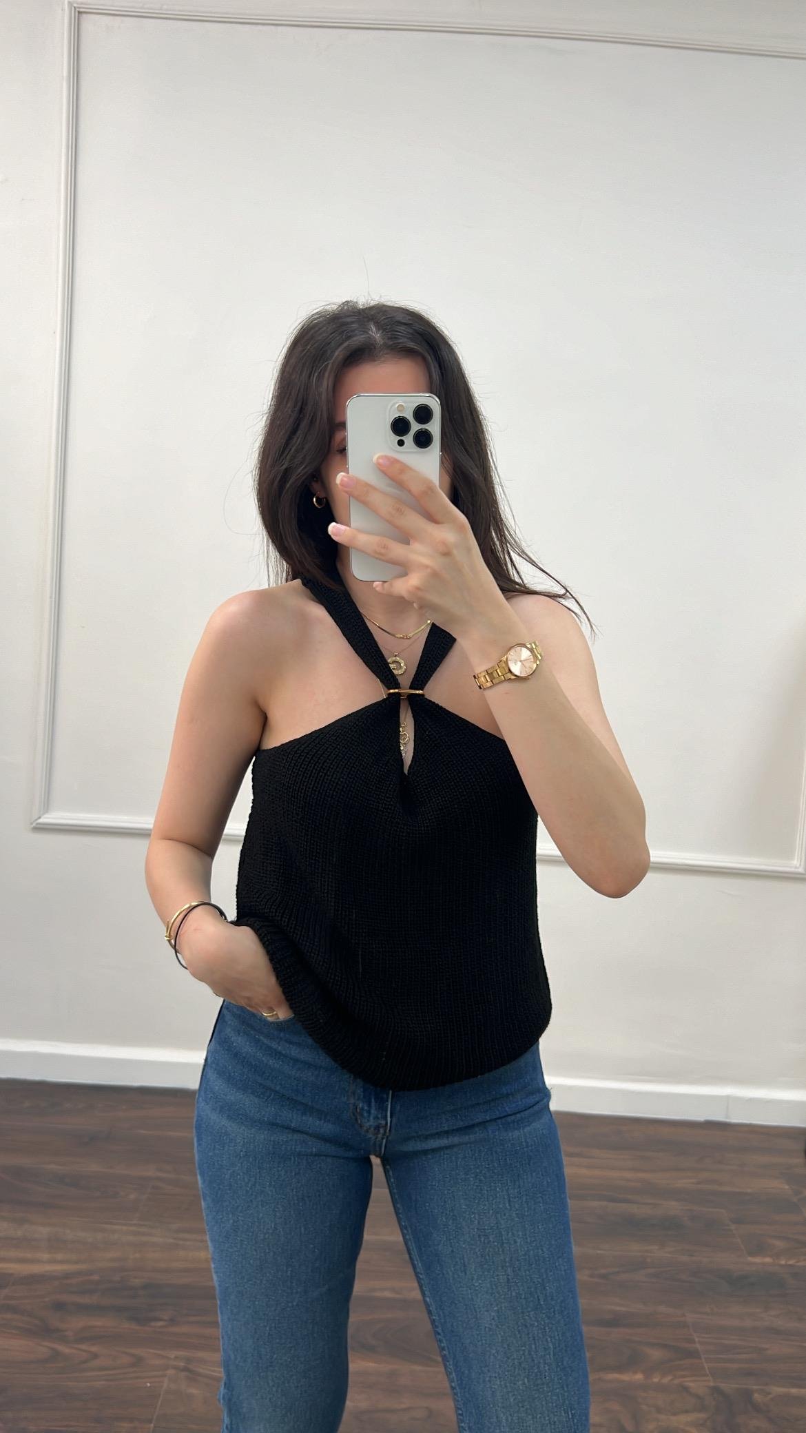 Md Model Aksesuarlı Triko Bluz