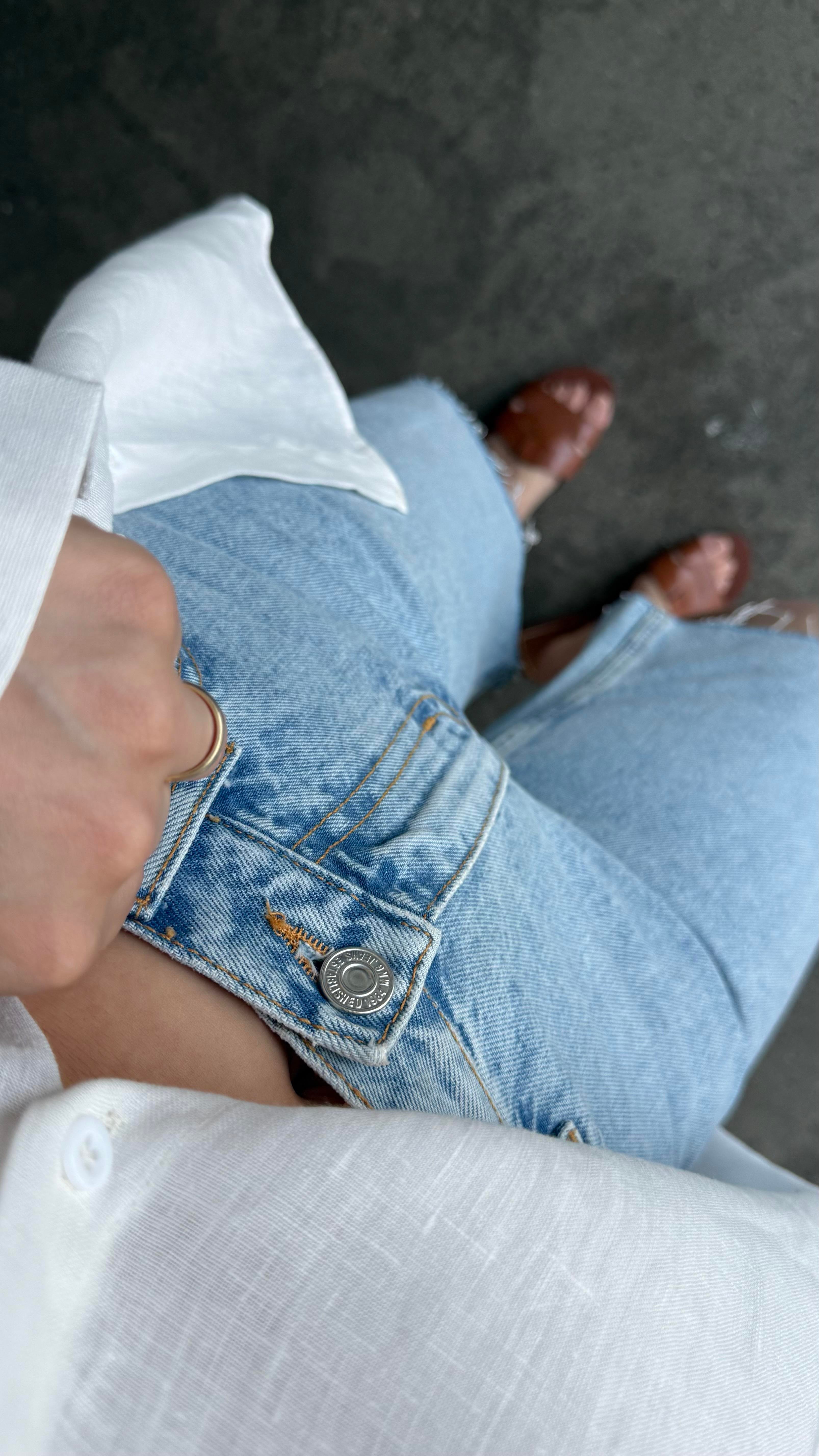 Mng Mavi Orta Bel Bermuda Denim Şort