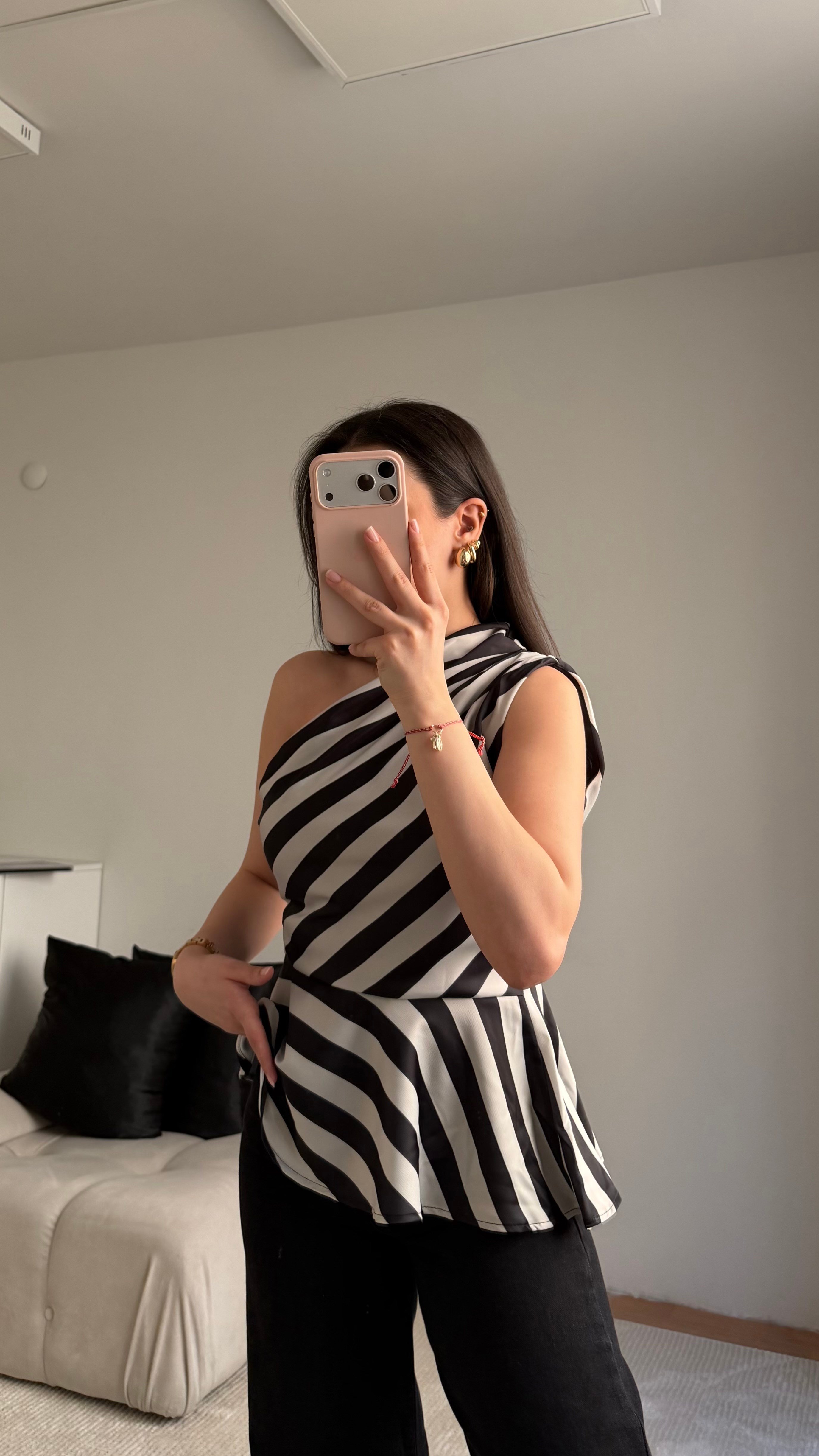 Mng Zebra Kayık Yaka Saten Bluz 