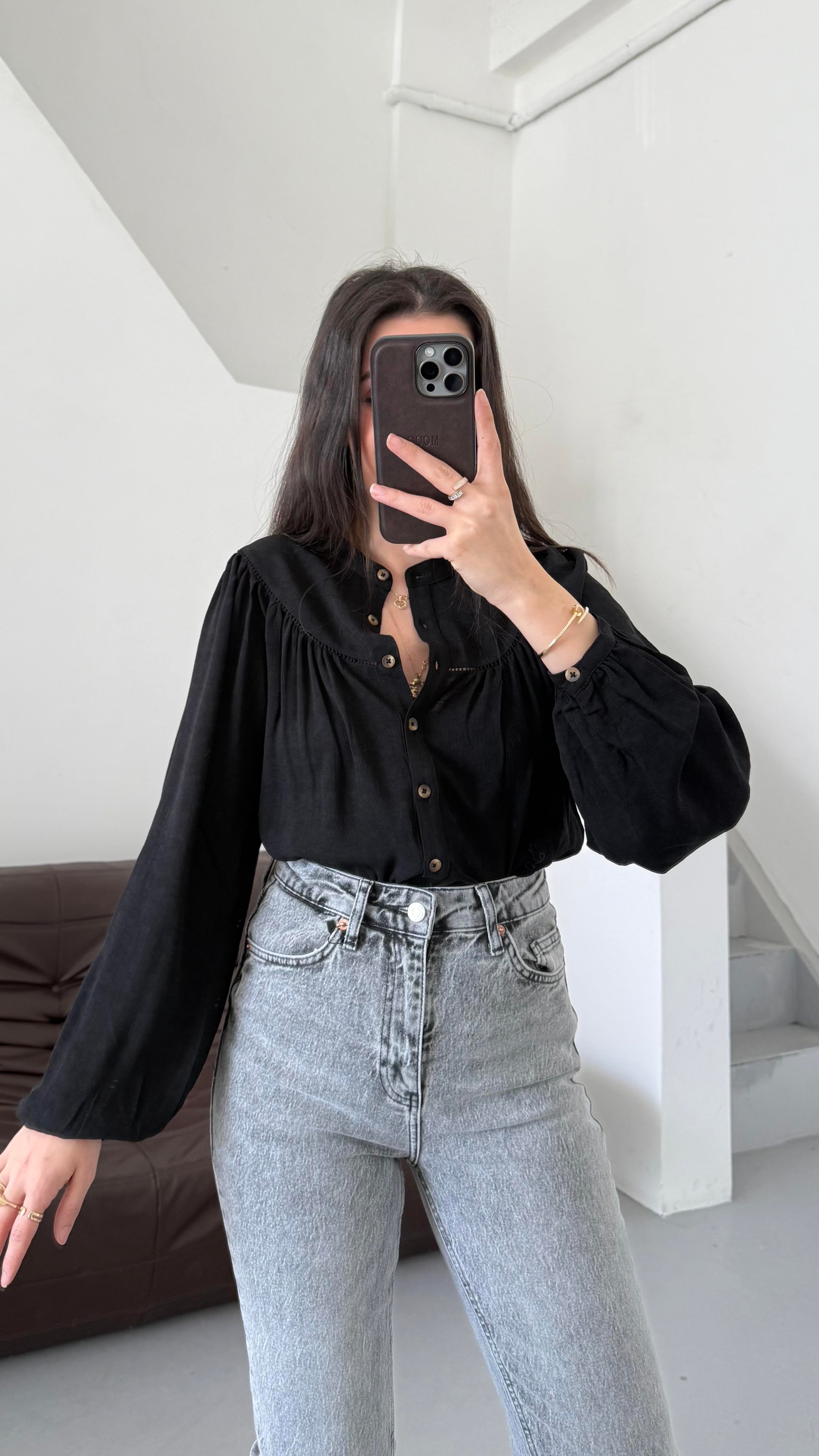 Never Siyah Bisiklet Yaka Şifon Gömlek