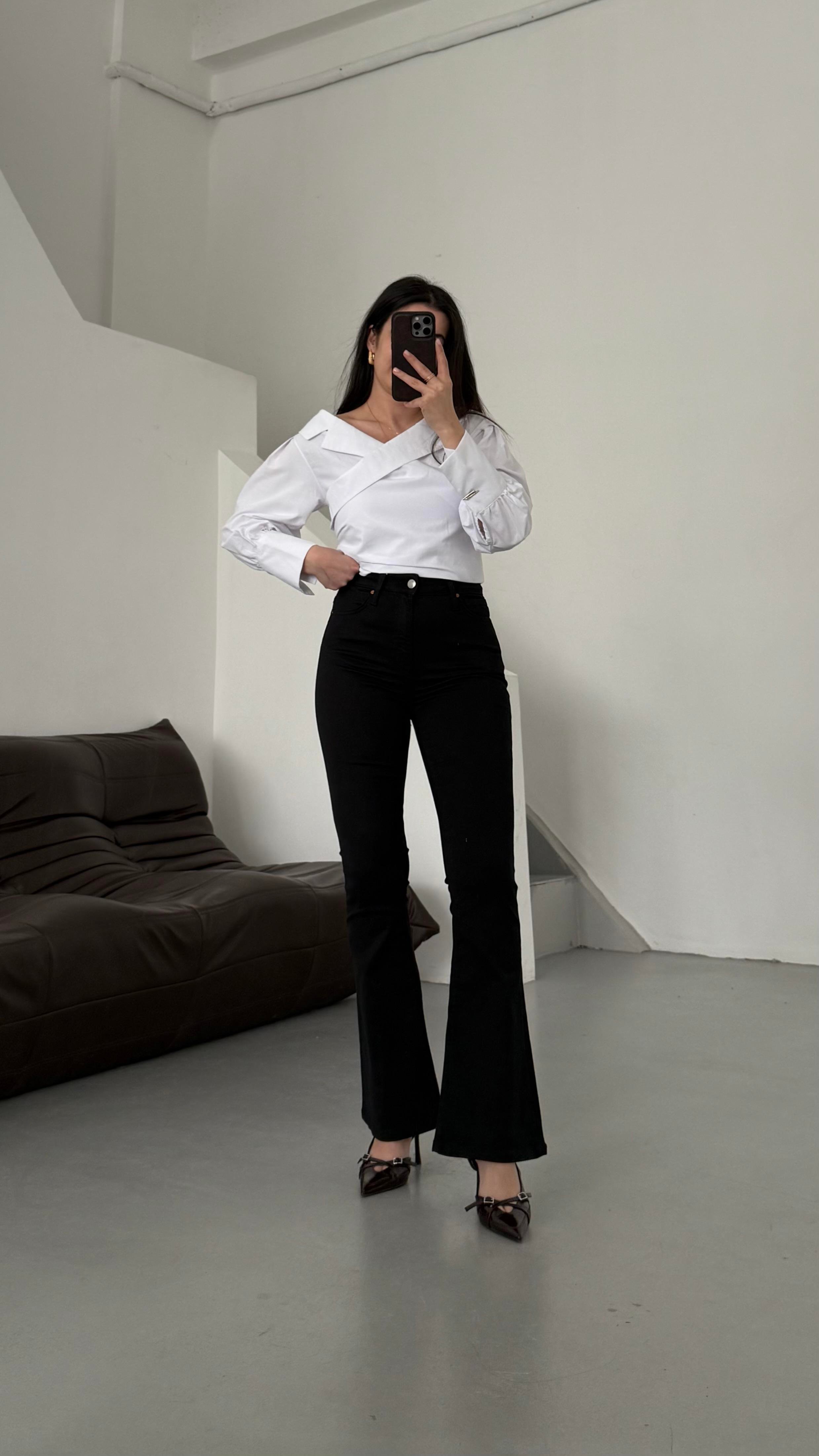 Never Siyah Flare Jean 