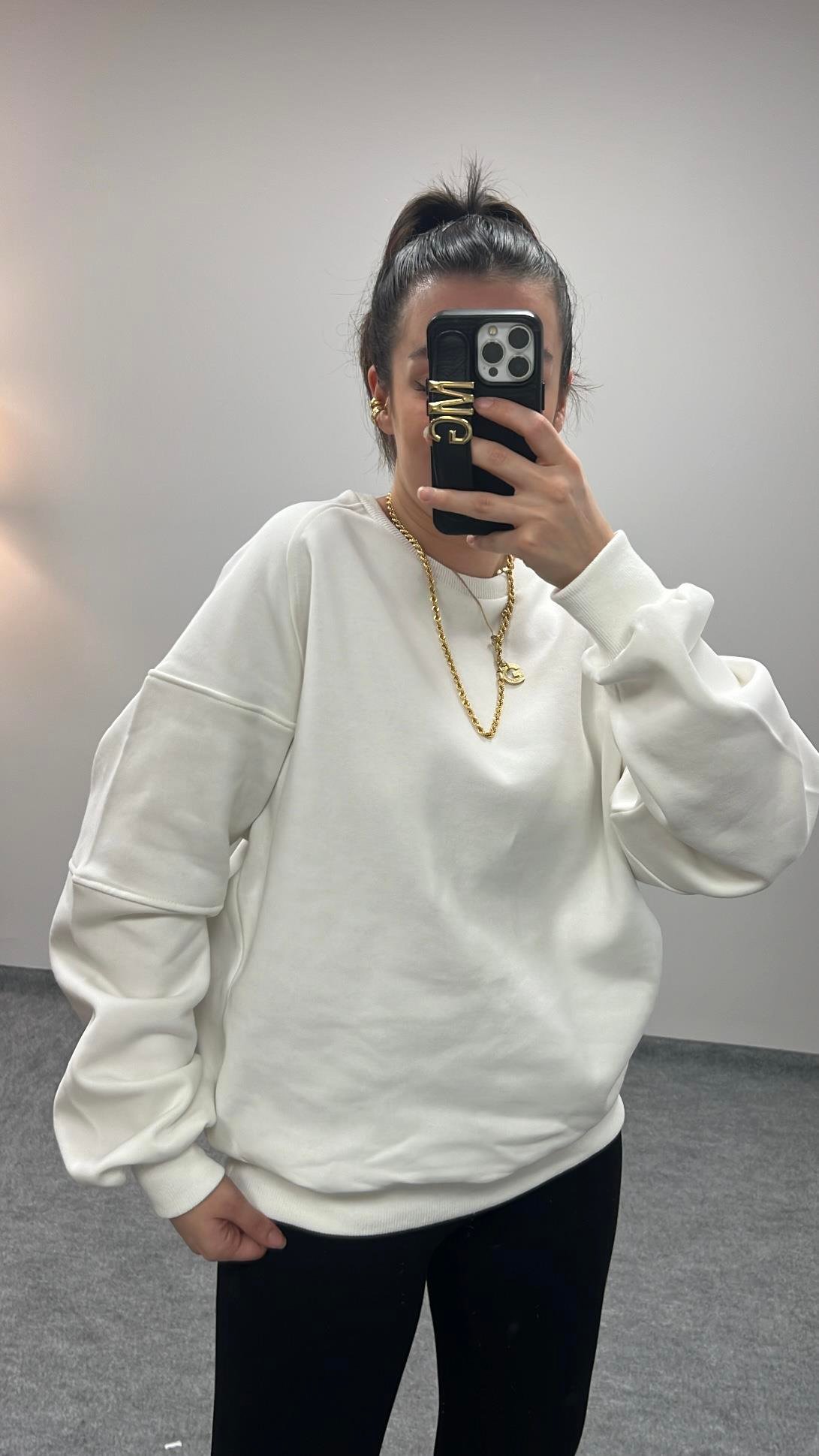 PAMUKLU BEYAZ OVERSİZE SWEATSHIRT