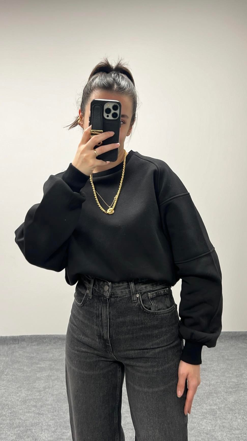 PAMUKLU SİYAH OVERSİZE SWEATSHIRT