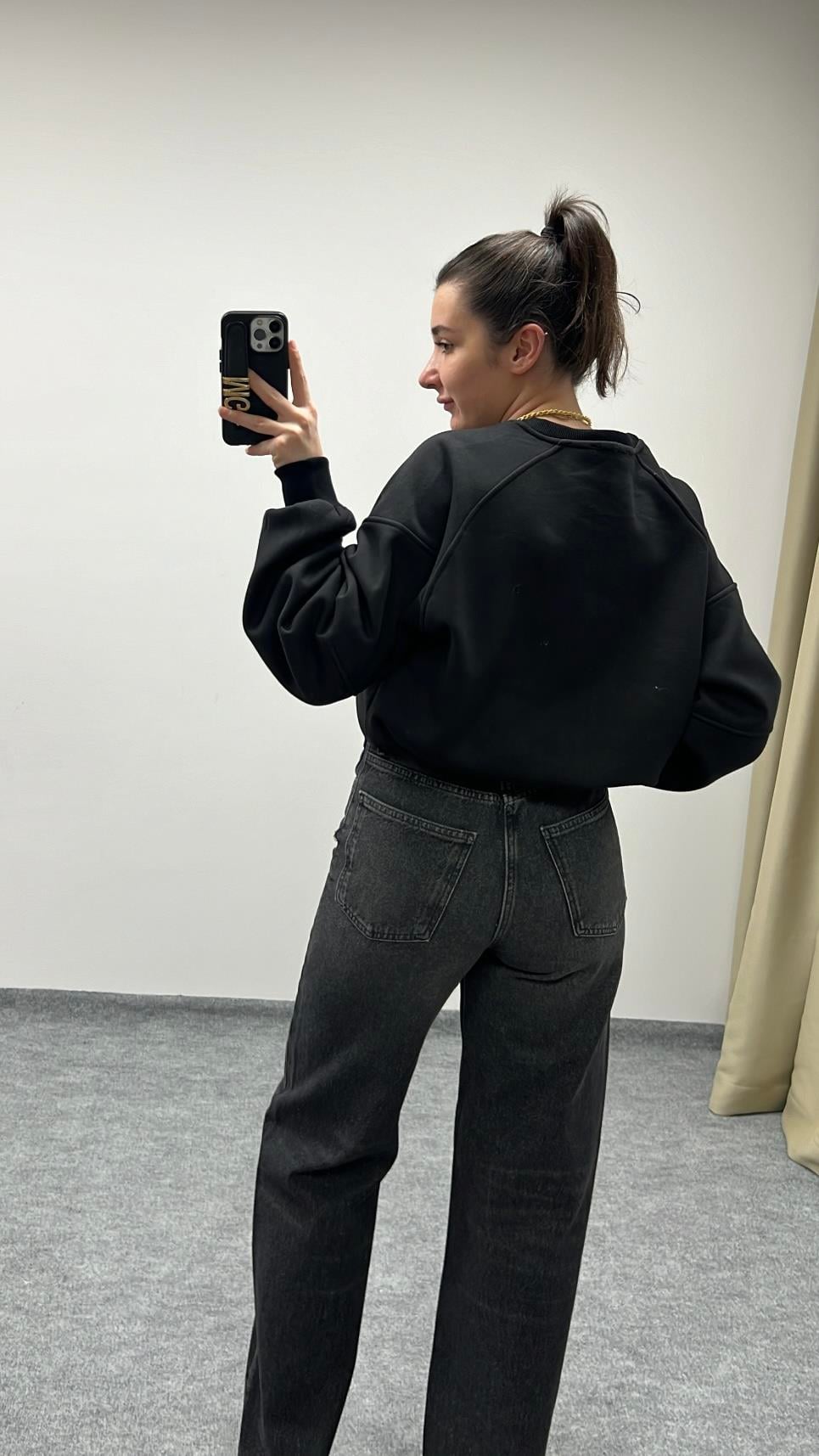 PAMUKLU SİYAH OVERSİZE SWEATSHIRT