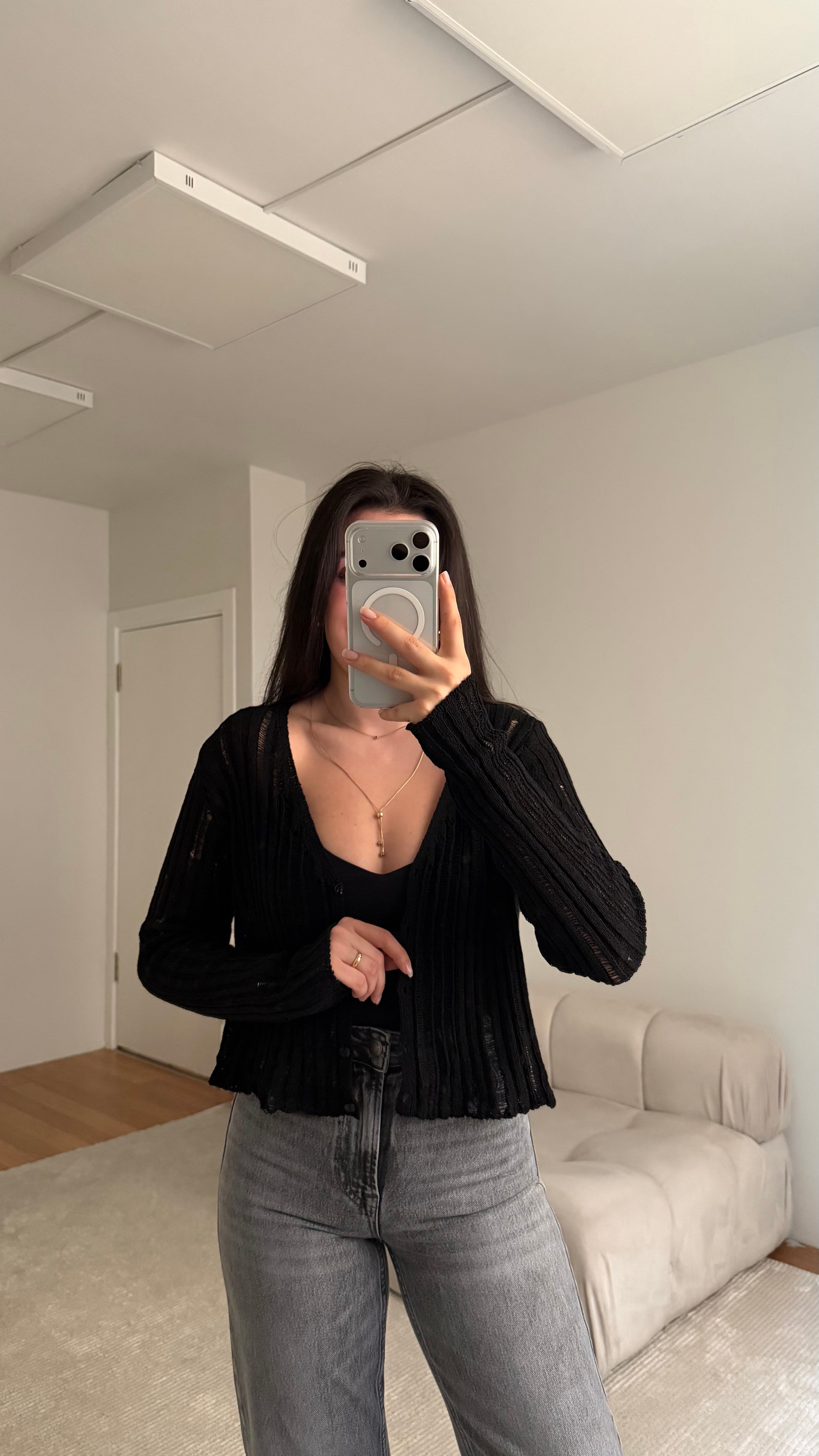 Siyah Basic V Yaka Düğmeli Hırka