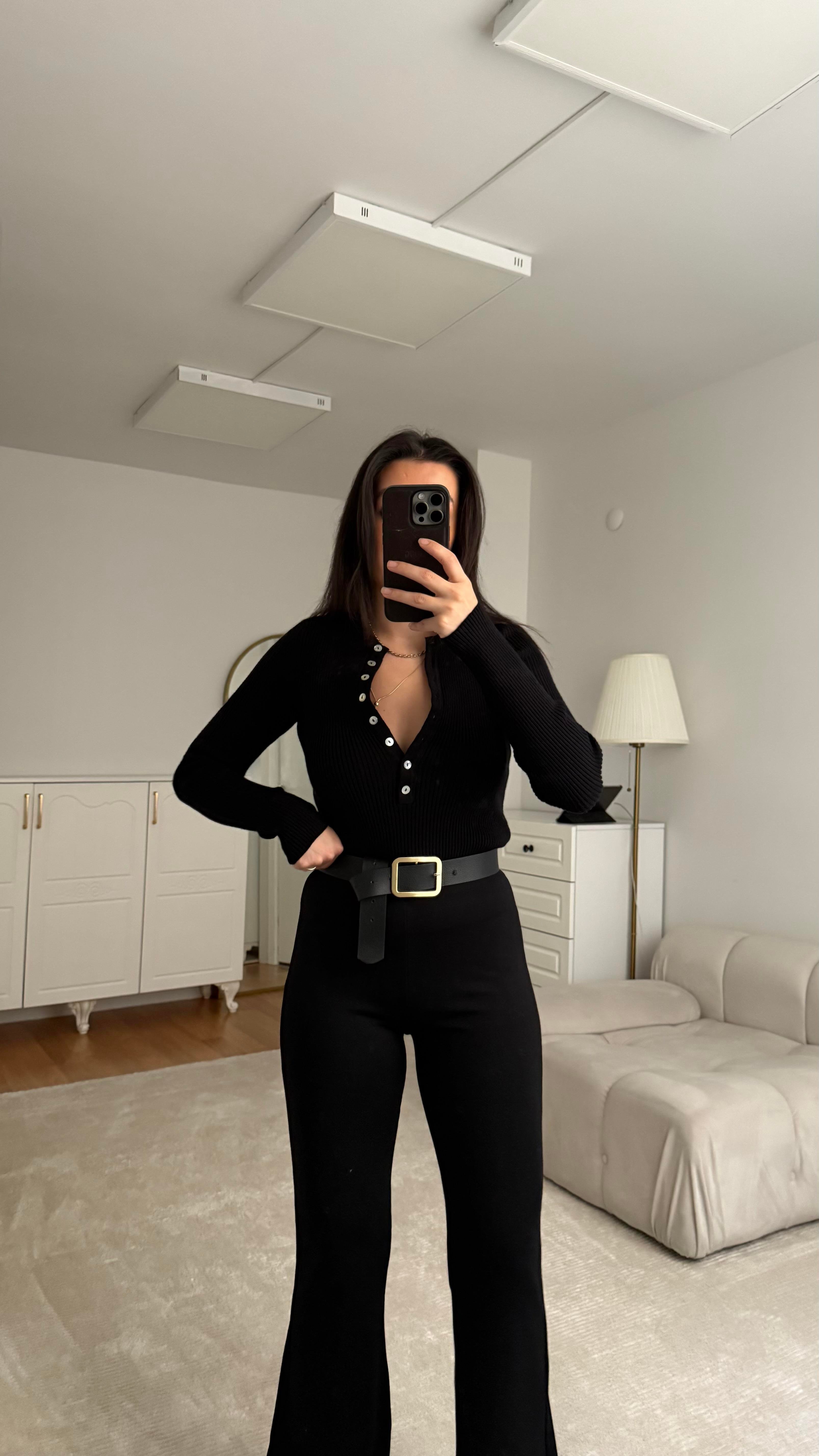 Siyah Bisiklet Yaka Düğmeli Triko