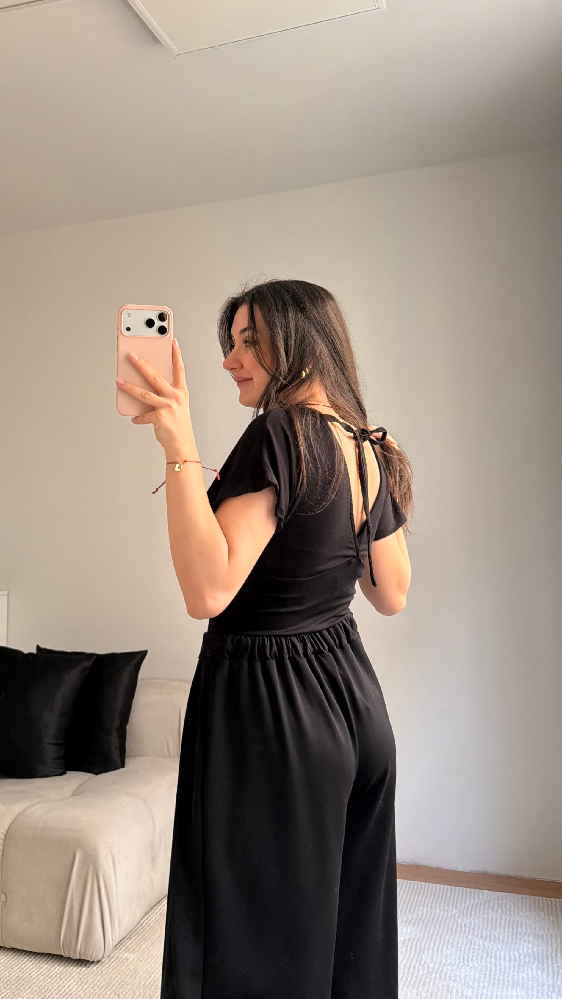 Siyah Çilek Yaka Bağlamalı Bluz