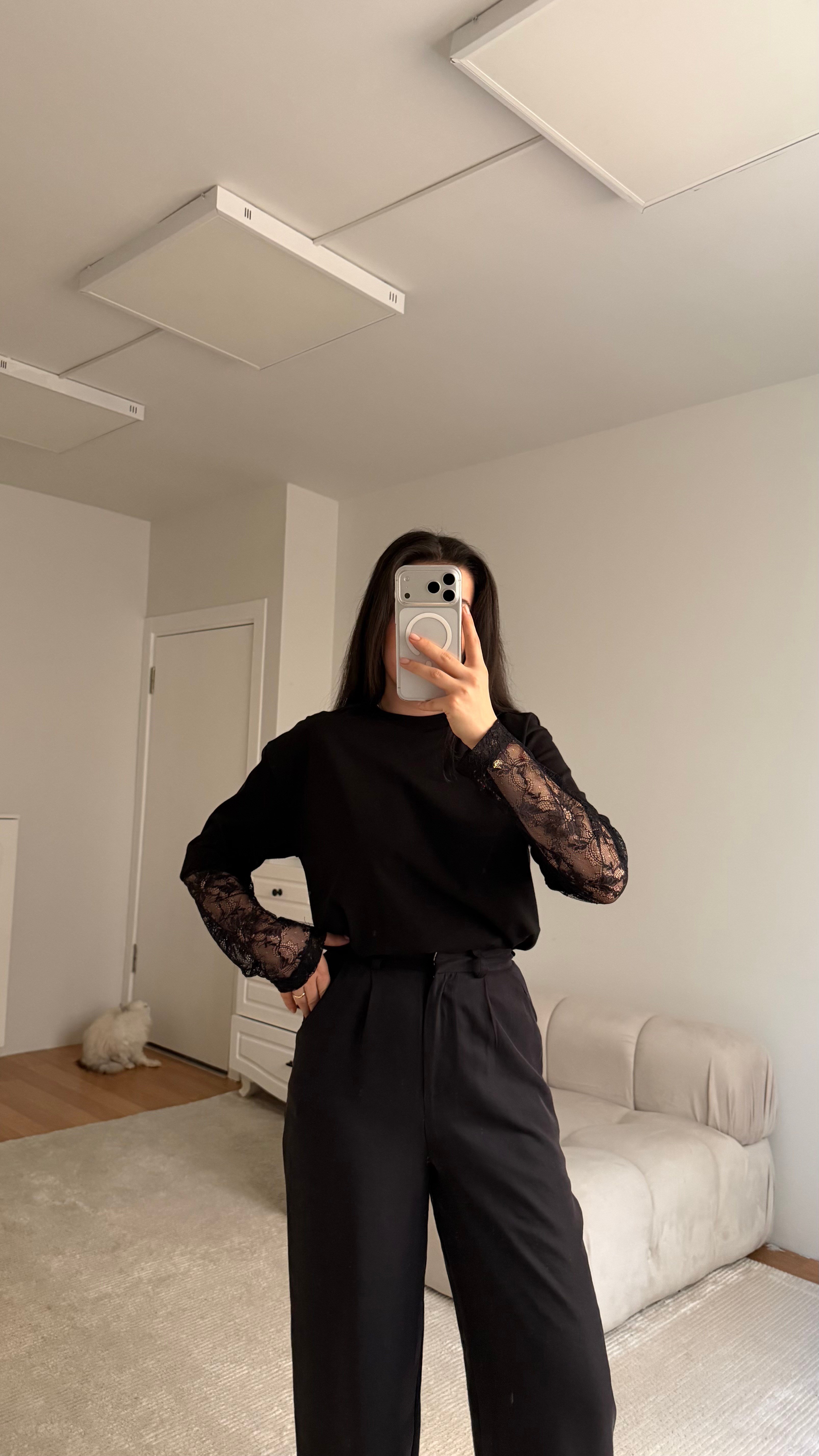 Siyah Dantel Kollu Basic Tişört