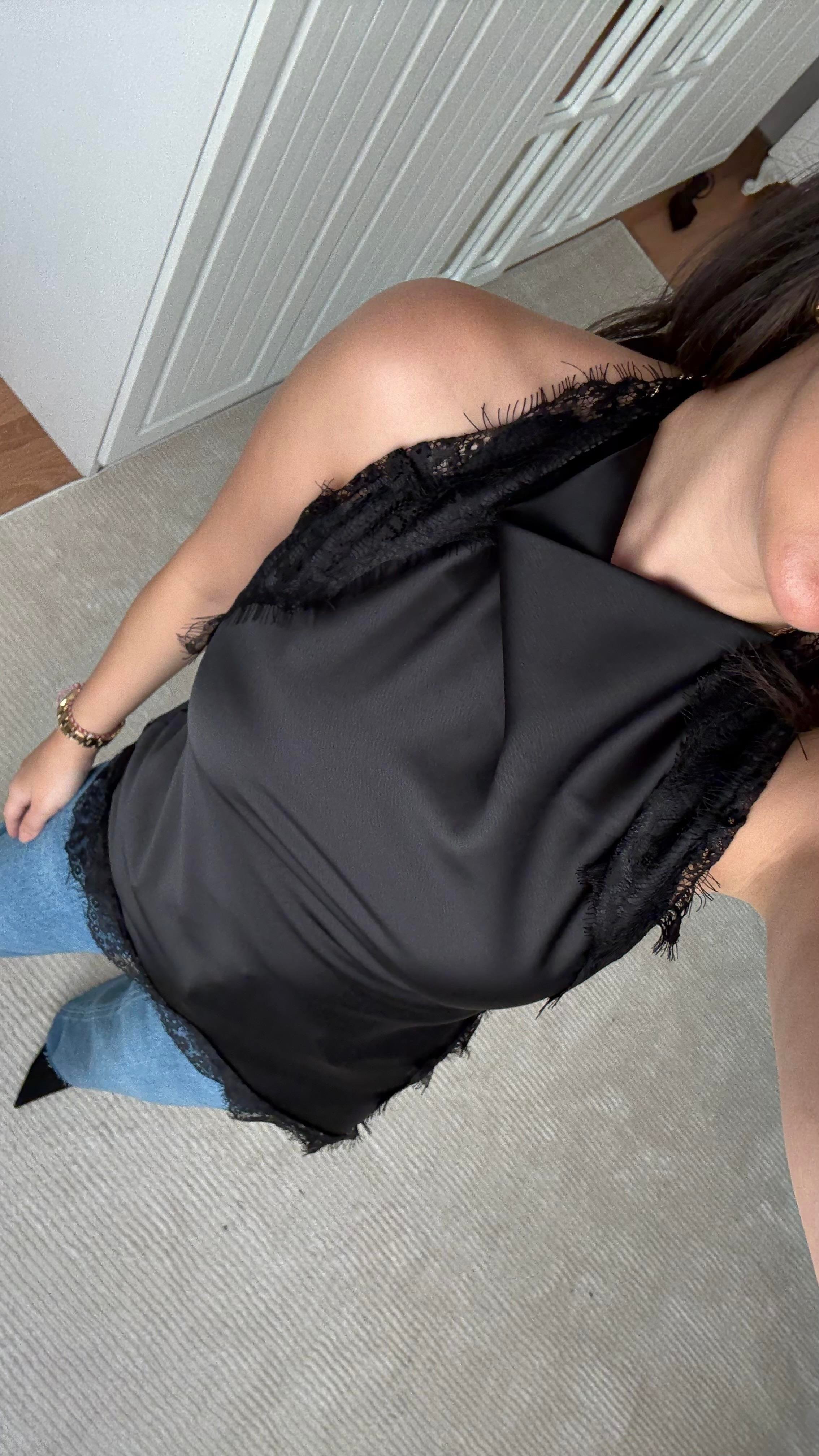 Siyah Dantelli Halter Yaka Top