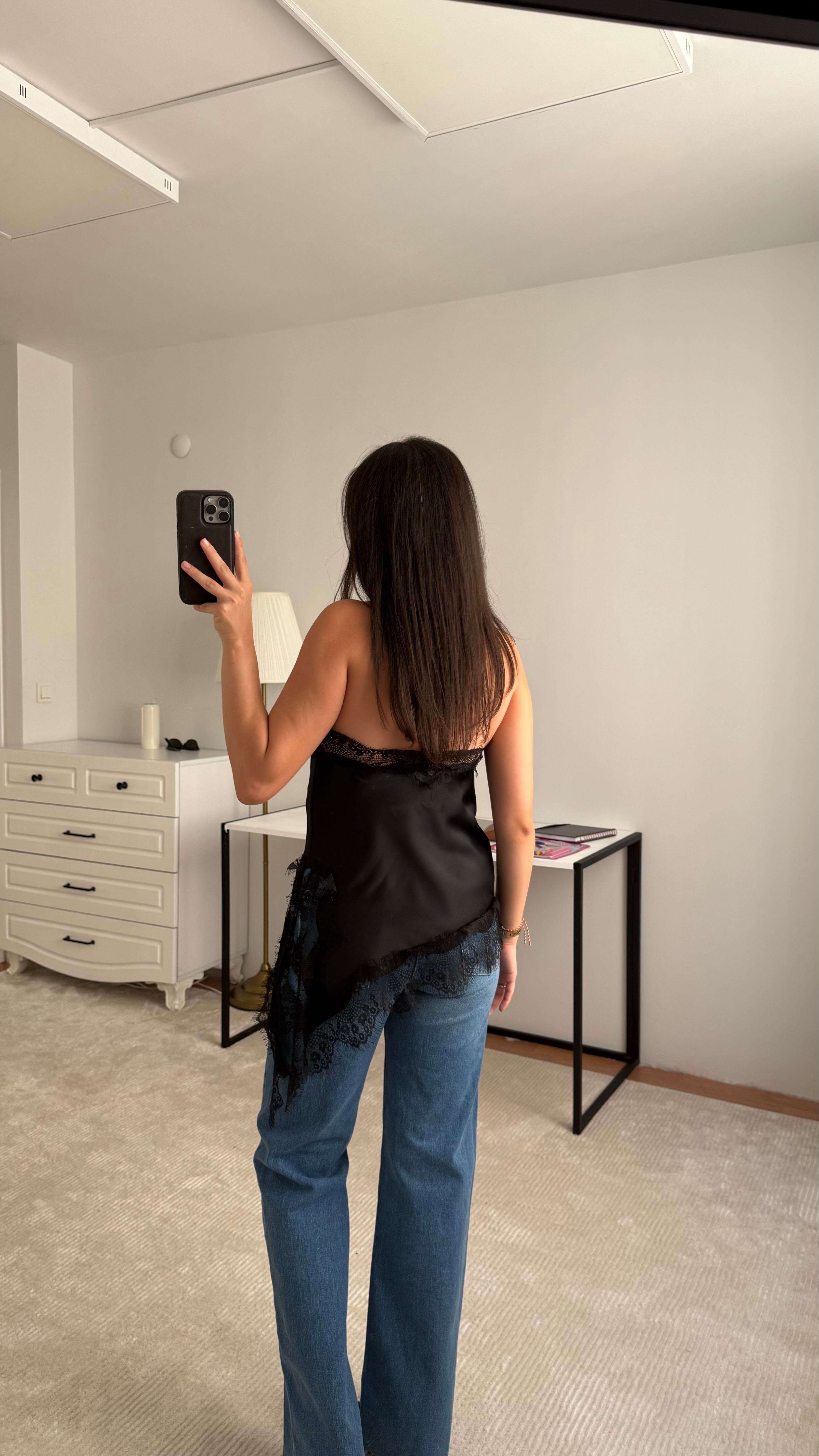 Siyah Dantelli Halter Yaka Top