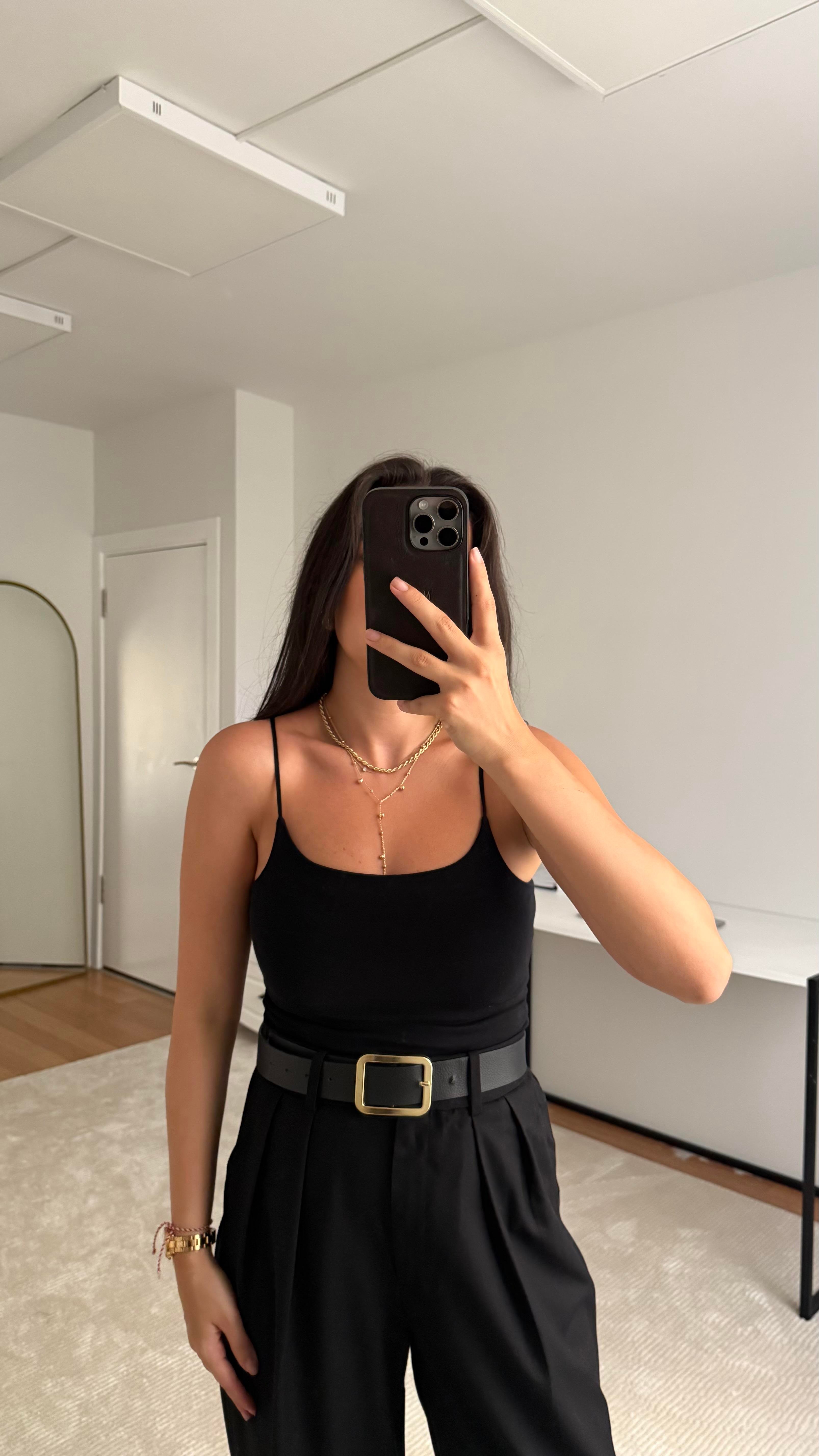 Siyah İp Askılı Bluz