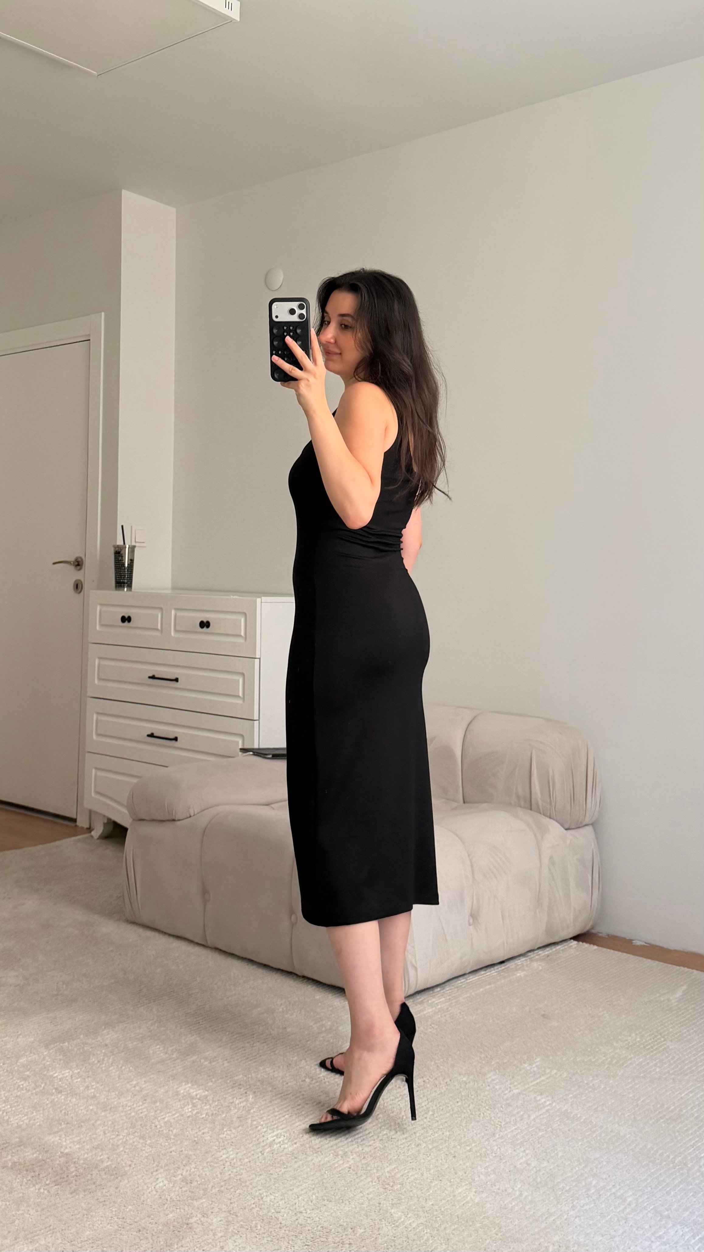 Siyah Kare Yaka Askılı Midi Elbise 