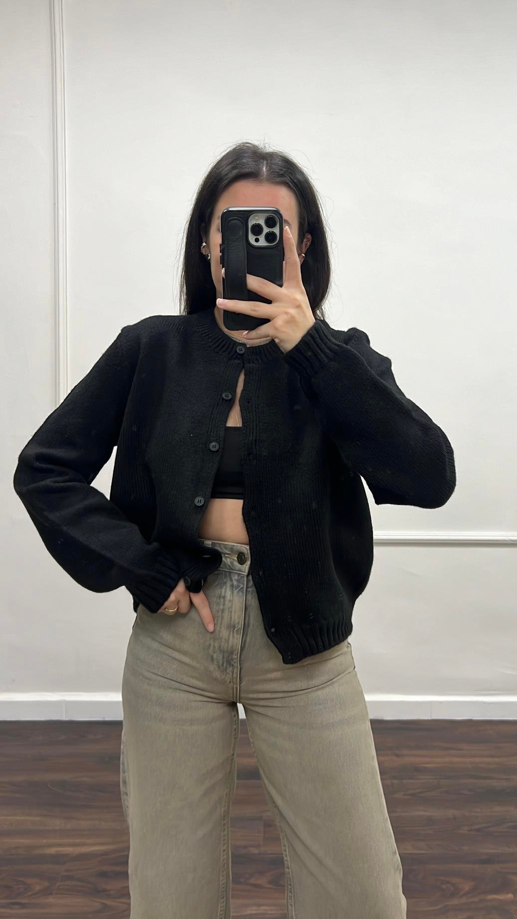 Siyah Mini Düğme Detaylı Basıc Hırka