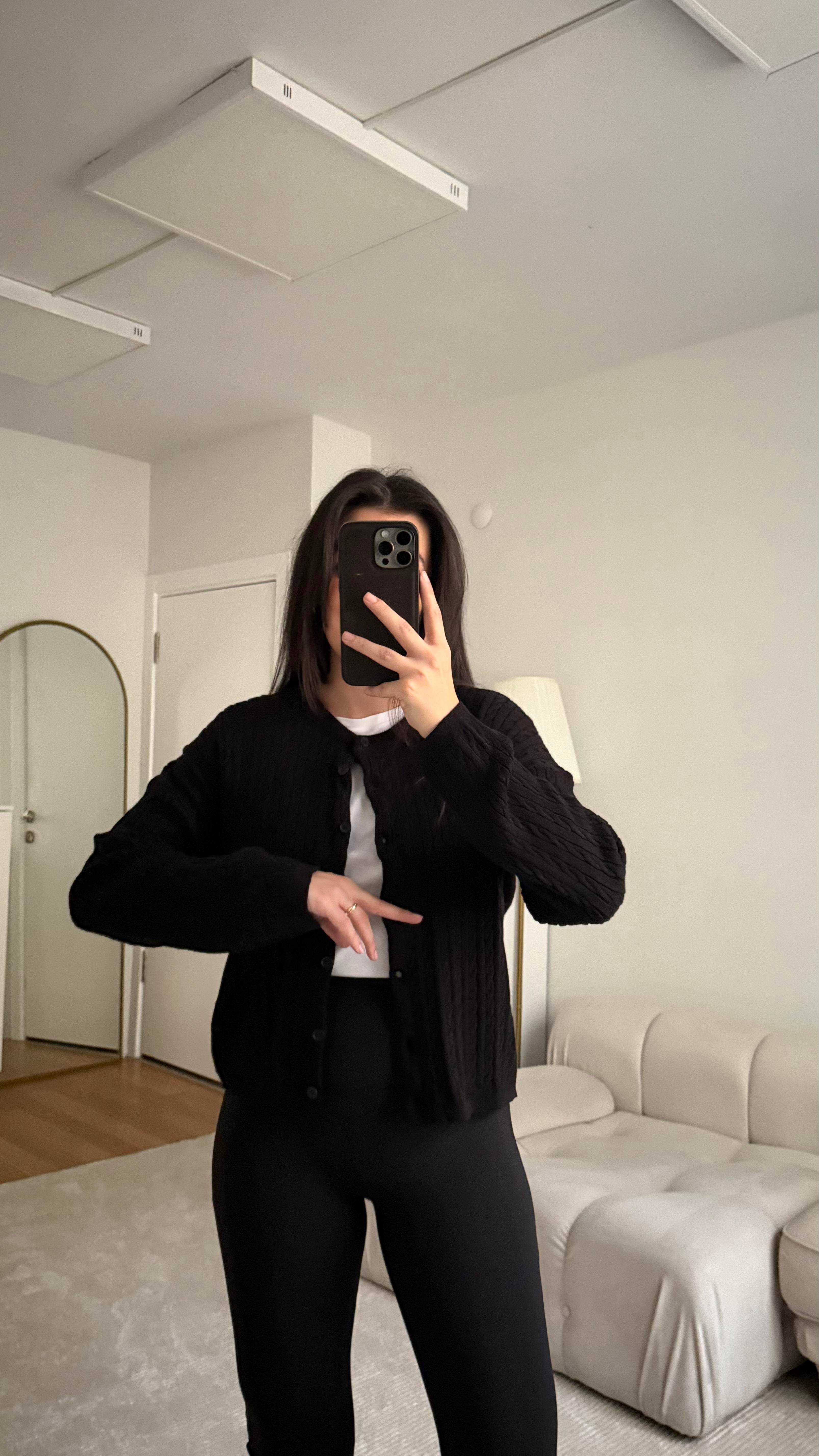 Siyah Saç Örme Premium Hırka