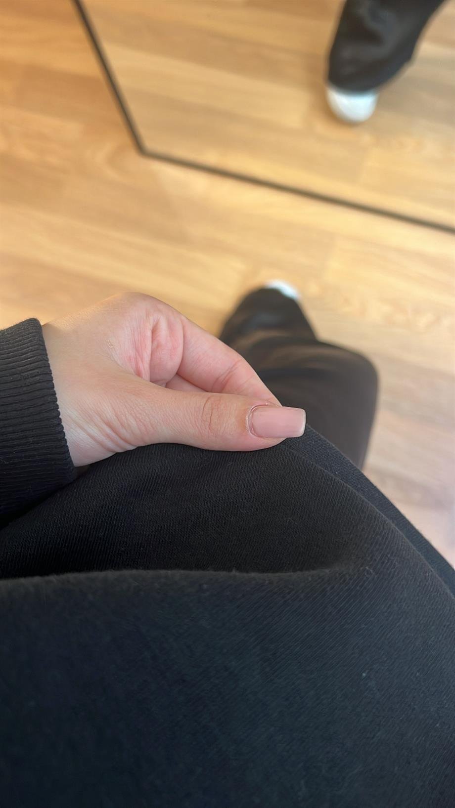 SİYAH ŞARDONLU SWEATSHİRT