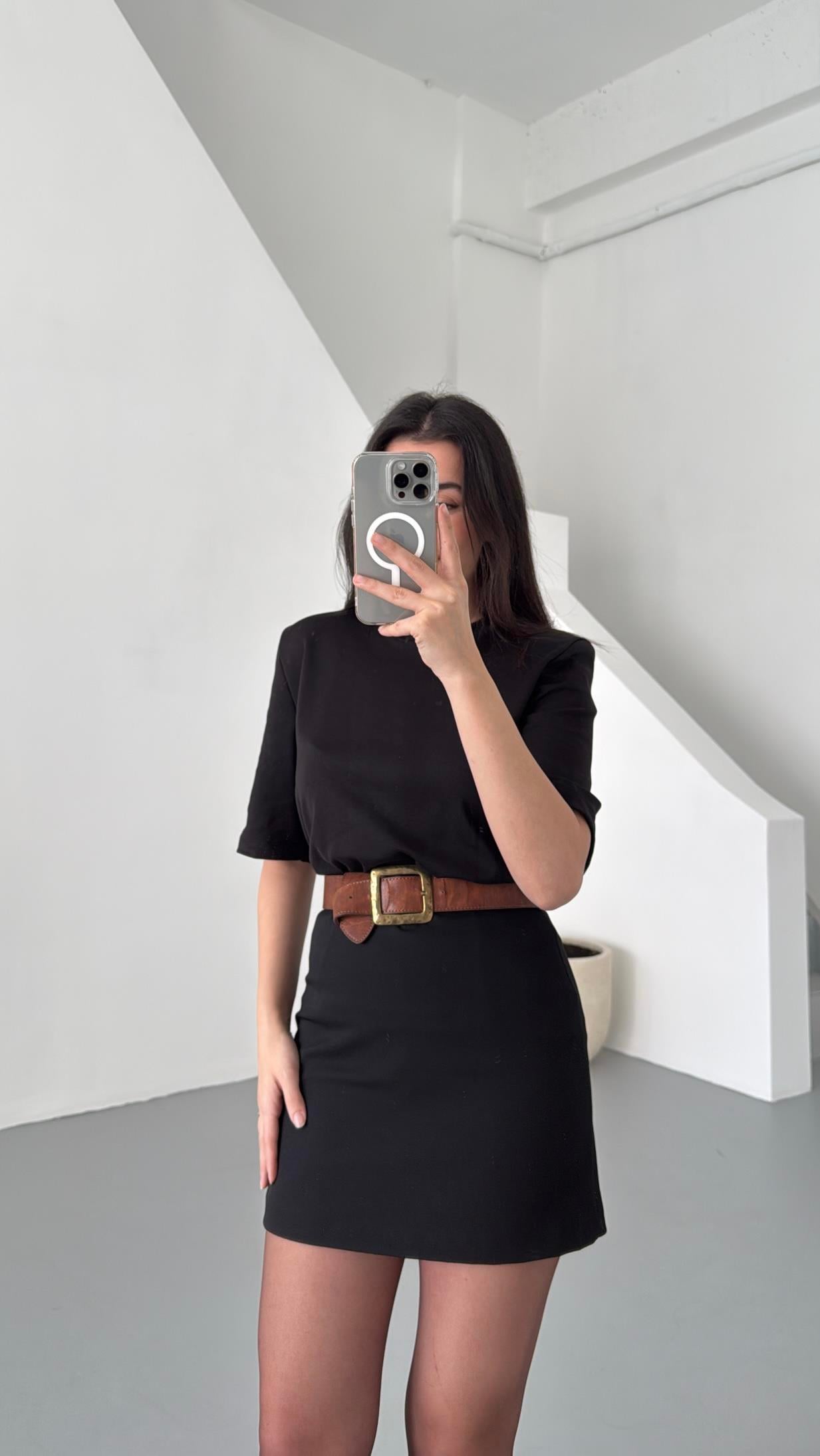 Siyah Vatkalı Basıc Tişört