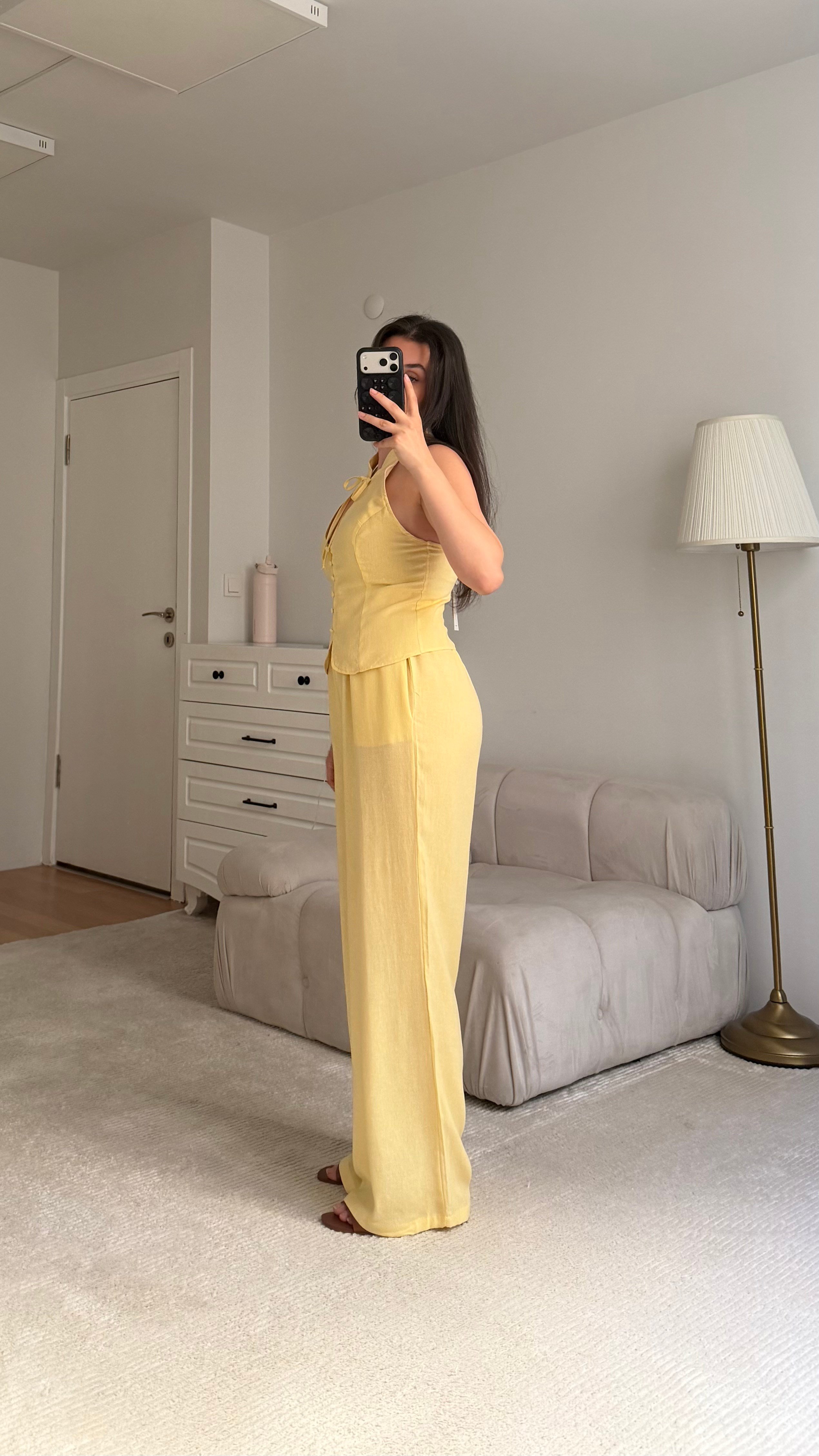 Soft Sarı Halter Yaka Düğmeli Keten Bluz Takım