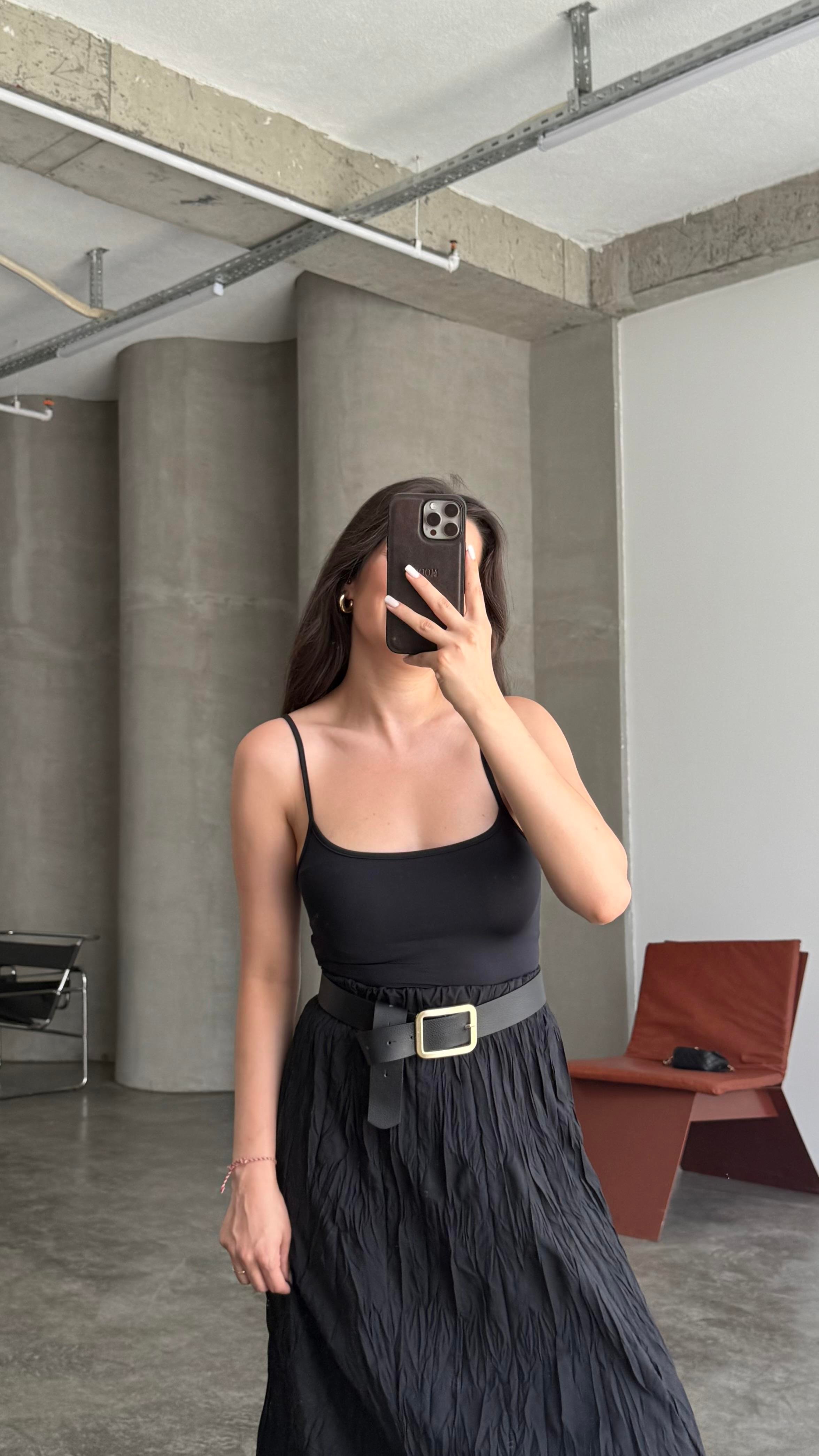 STAR Siyah İp Askılı Crop