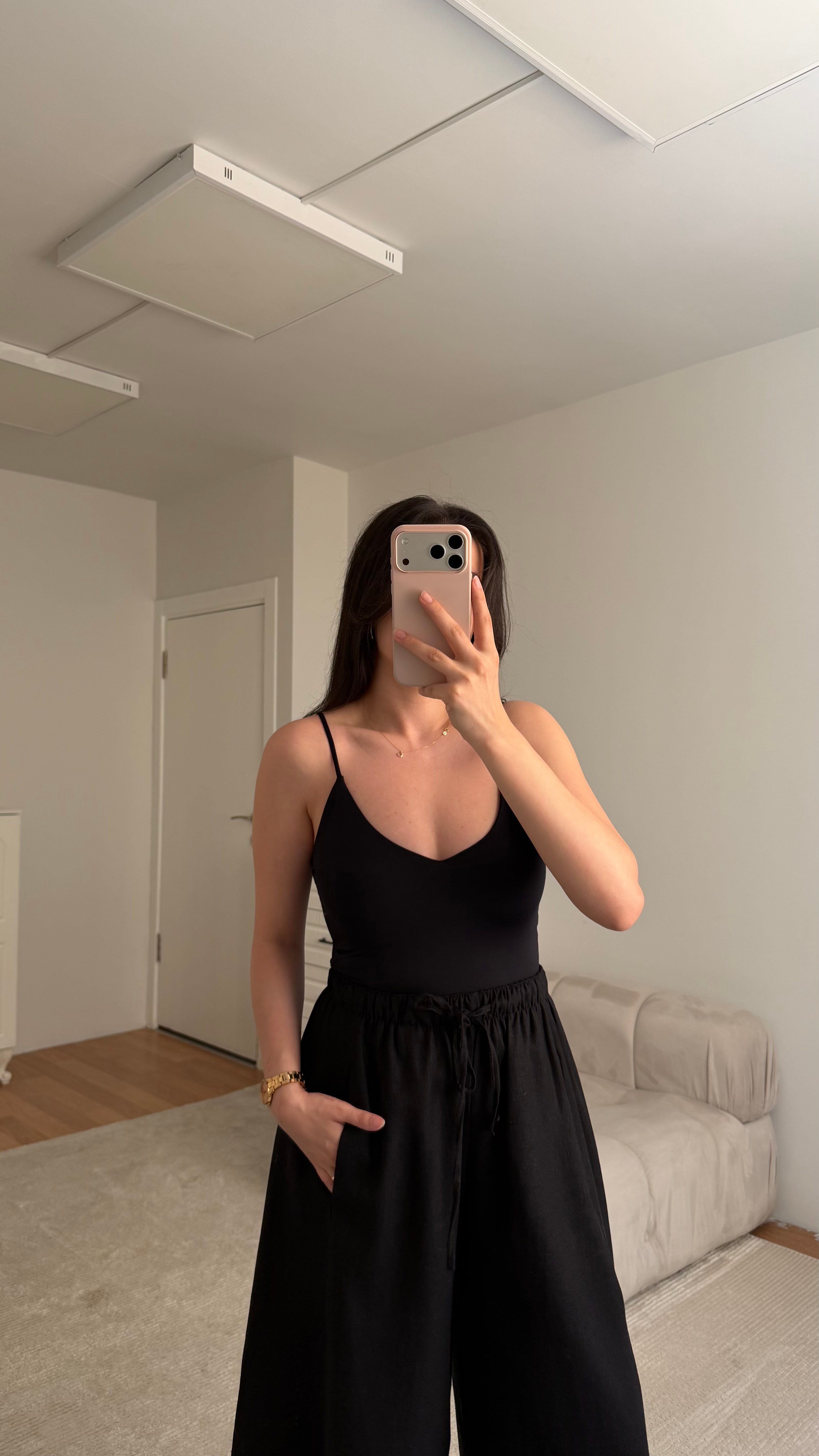 Star Siyah V Yaka Askılı Body Suit