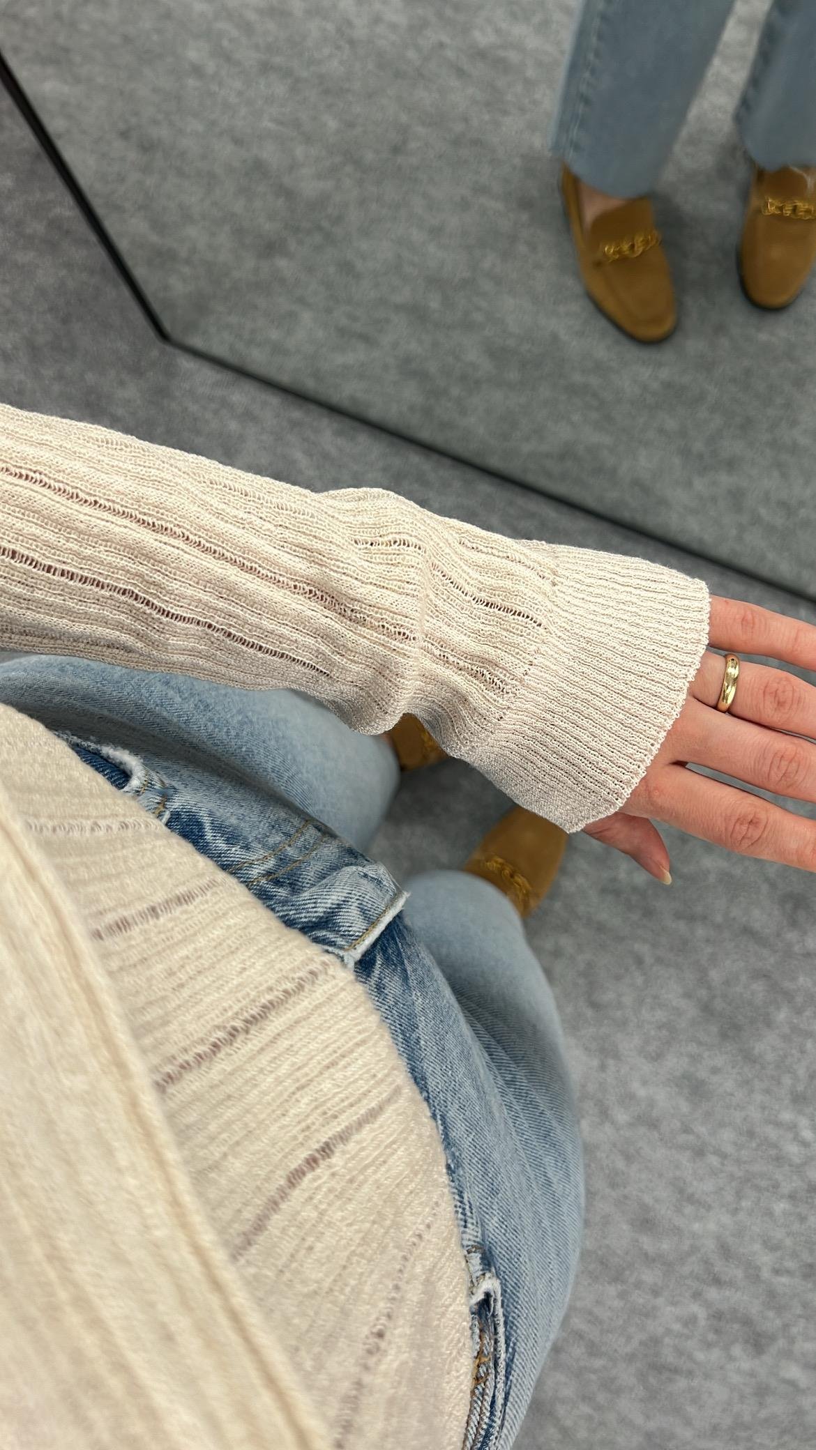 TALA KREM MADONNA YAKA İNCE ÖRME TRİKO