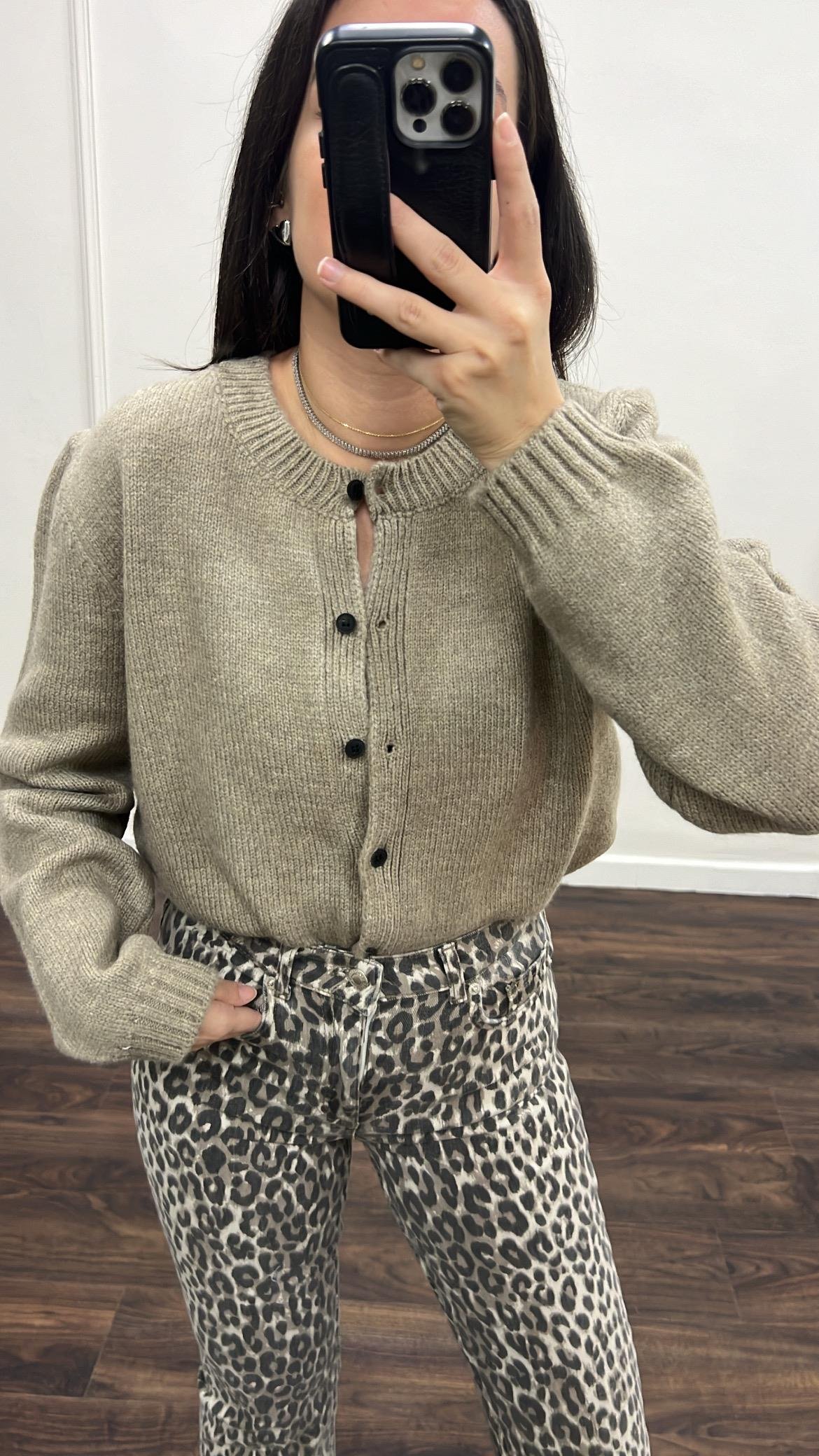 Vizon Mini Düğme Detaylı Basıc Hırka