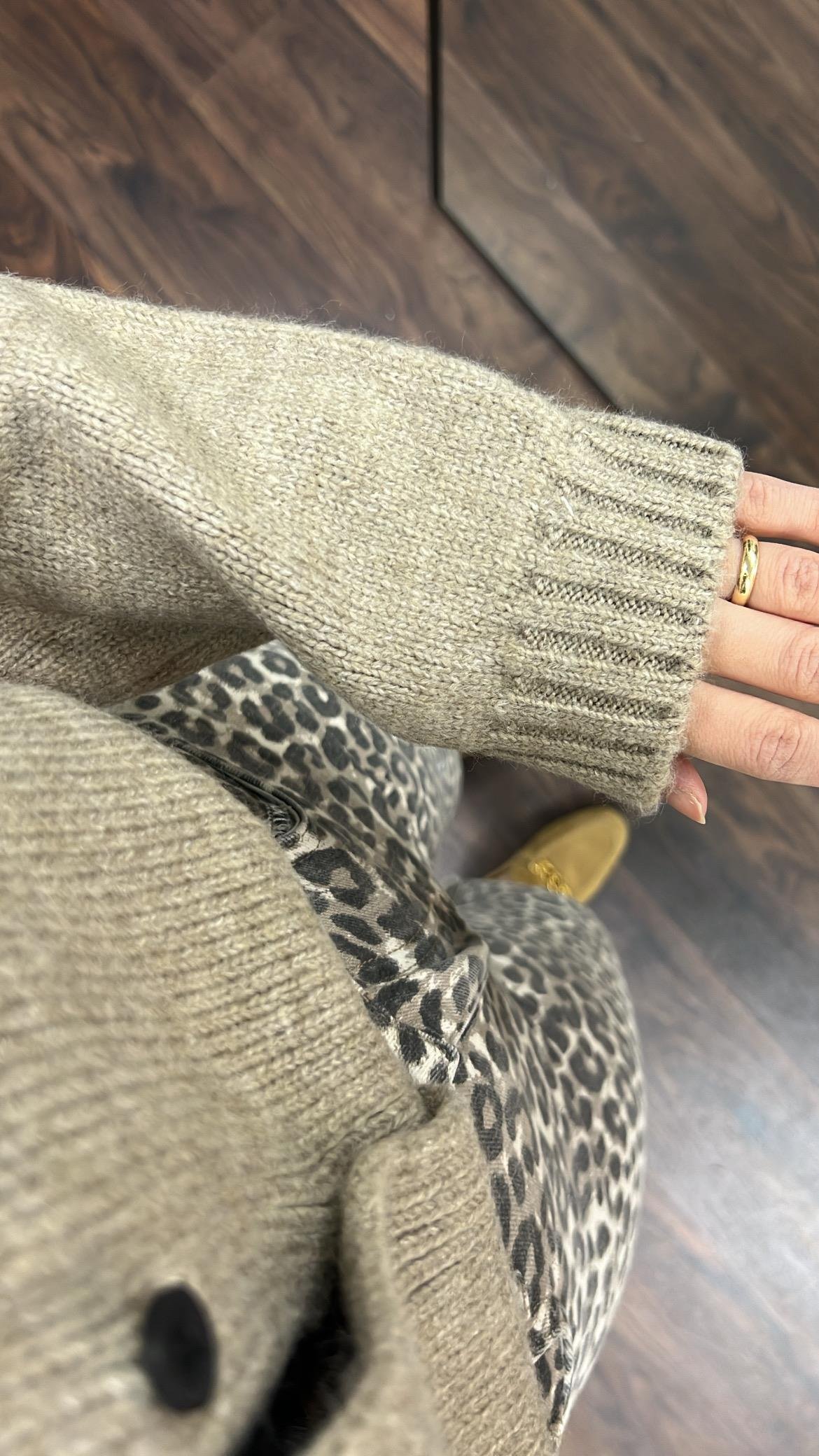 Vizon Mini Düğme Detaylı Basıc Hırka