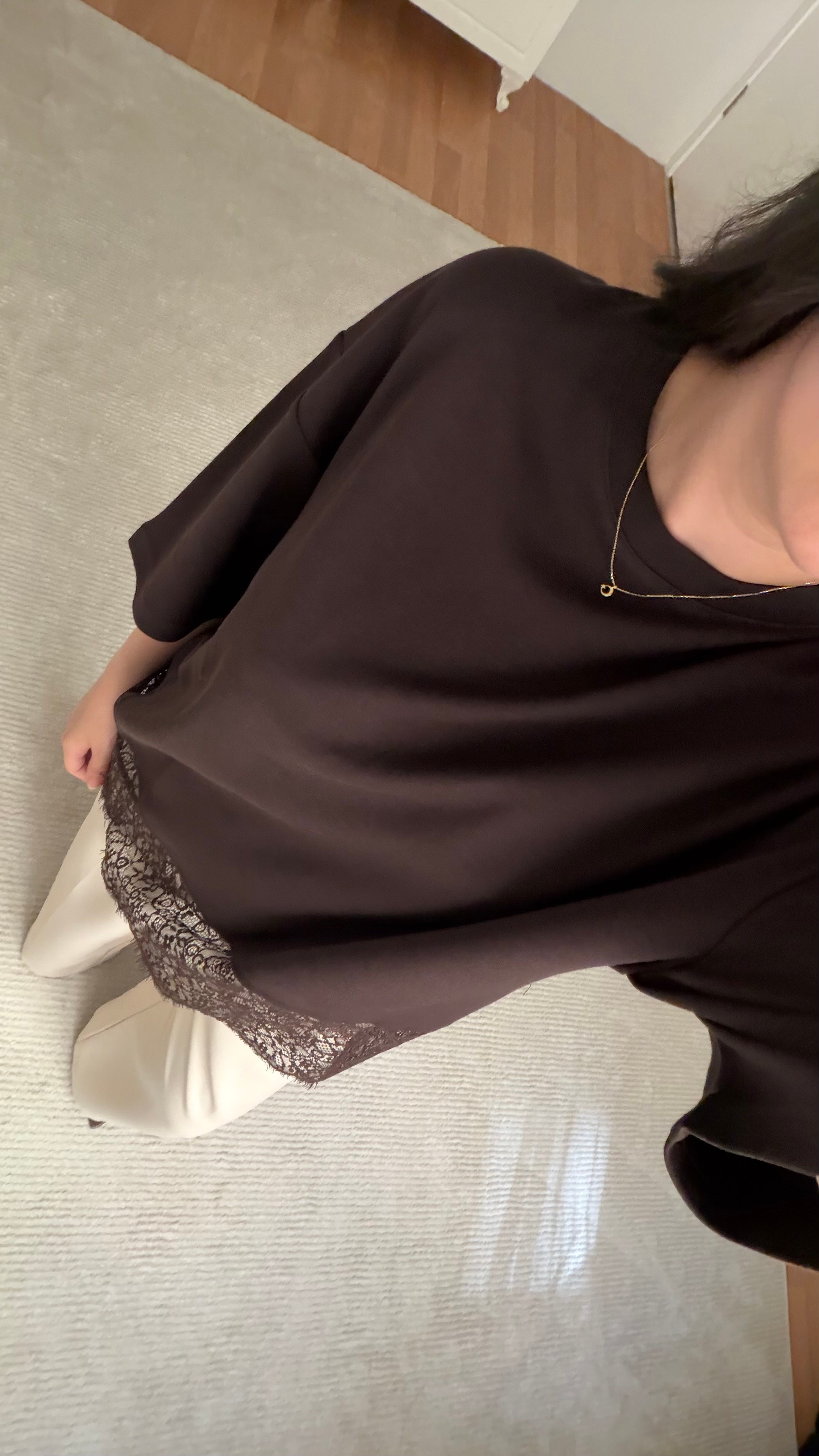 Win Acı Kahve  Bisiklet Yaka Asimetrik Dantel Detay Kısa Kollu Bluz