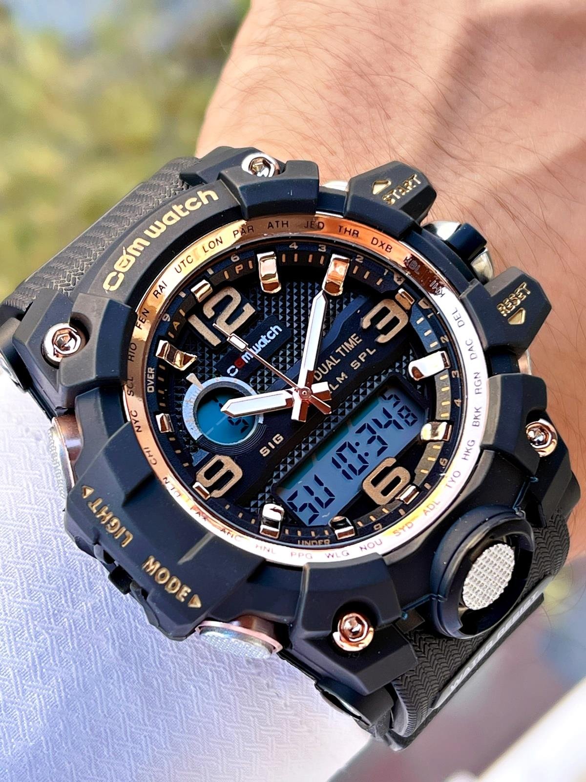 Comwatch Dijital Analog Mekanizmalı Silikon Kordon Siyah Renk Outdoor Erkek Spor Kol Saati 1523C-BBT