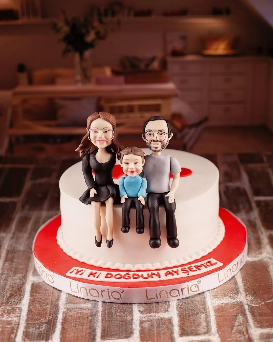 Çekirdek Aile Pastası