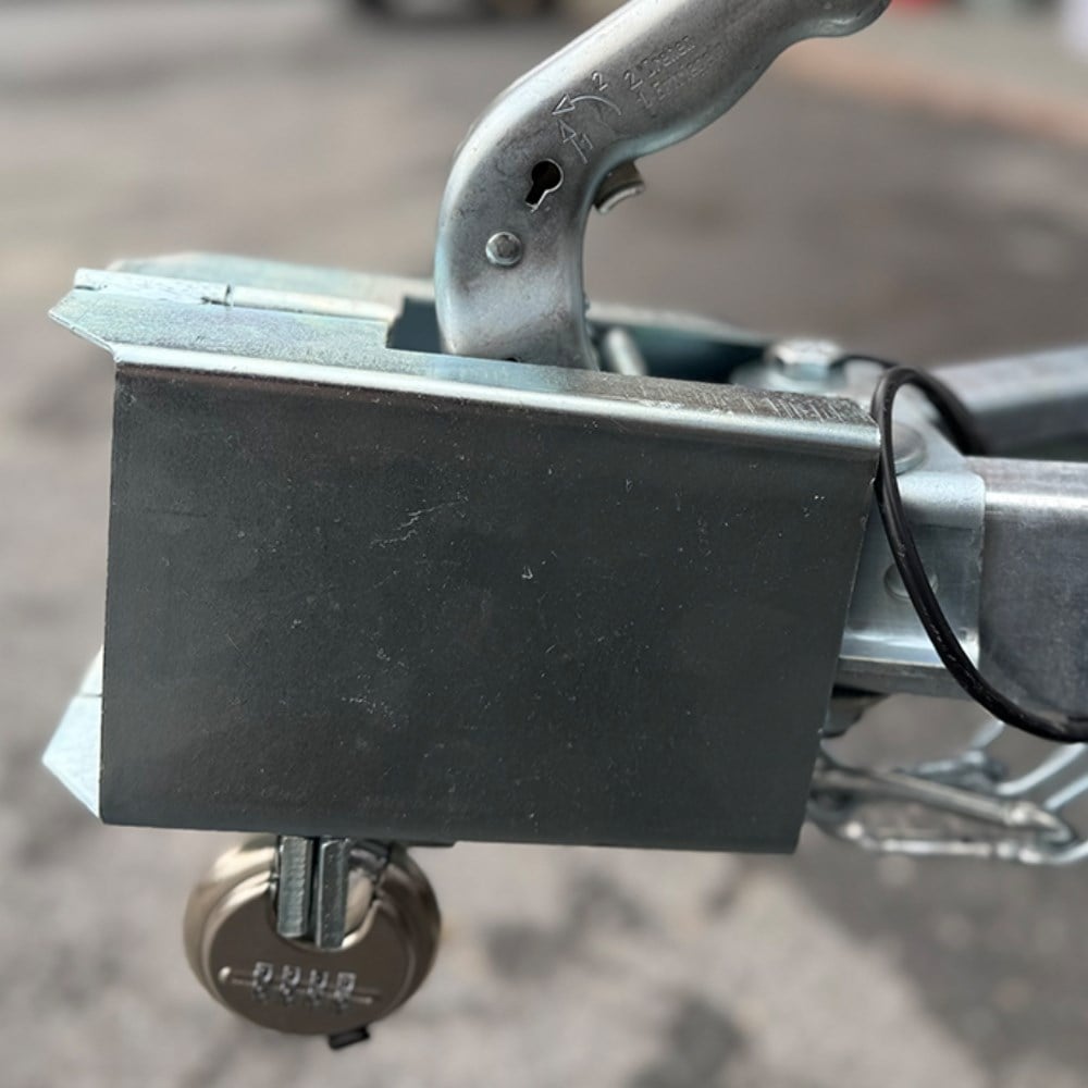 Suga Safety Box Römork Çekme Karavan Kaplin Güvenlik Kilidi - Karavan Malzemeleri, Karavan EkipmanlarıKaplin KilitleriSugaSuga Safety Box Römork Çekme Karavan Kaplin Güvenlik Kilidi