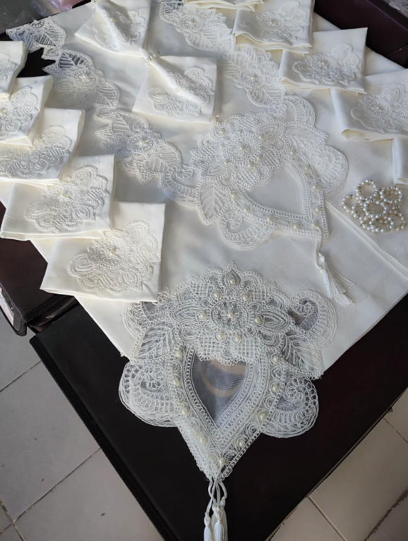 12 Kişilik Masa Örtüsü Takımı, Masa Seti 12 Kişilik 26 Parça 160x220cm Yarım Dantelli