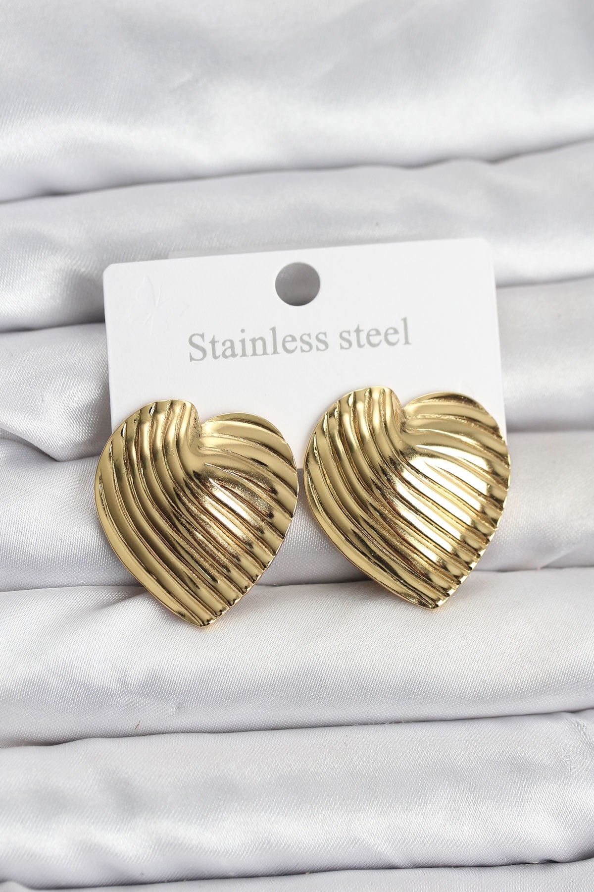 316L Çelik Gold Renk Kalp Model Kadın Küpe