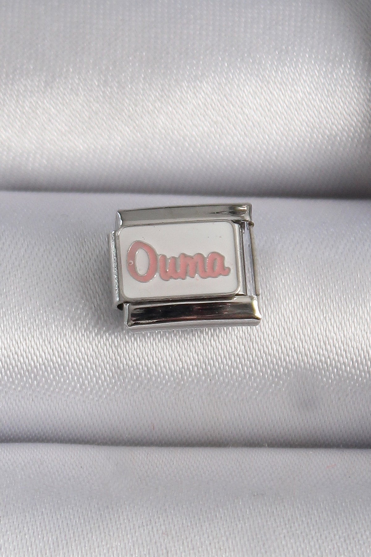 316L Çelik Gümüş Renk Beyaz Pembe Ouma İşlemeli Charm
