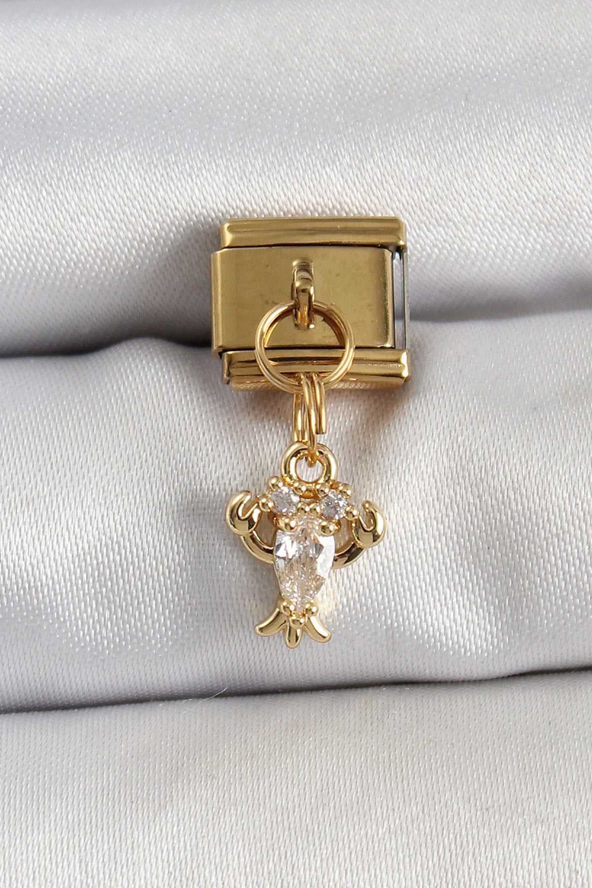316L Çelik Sallantılı Zirkon Taşlı Yengeç Model Gold Renk Charm