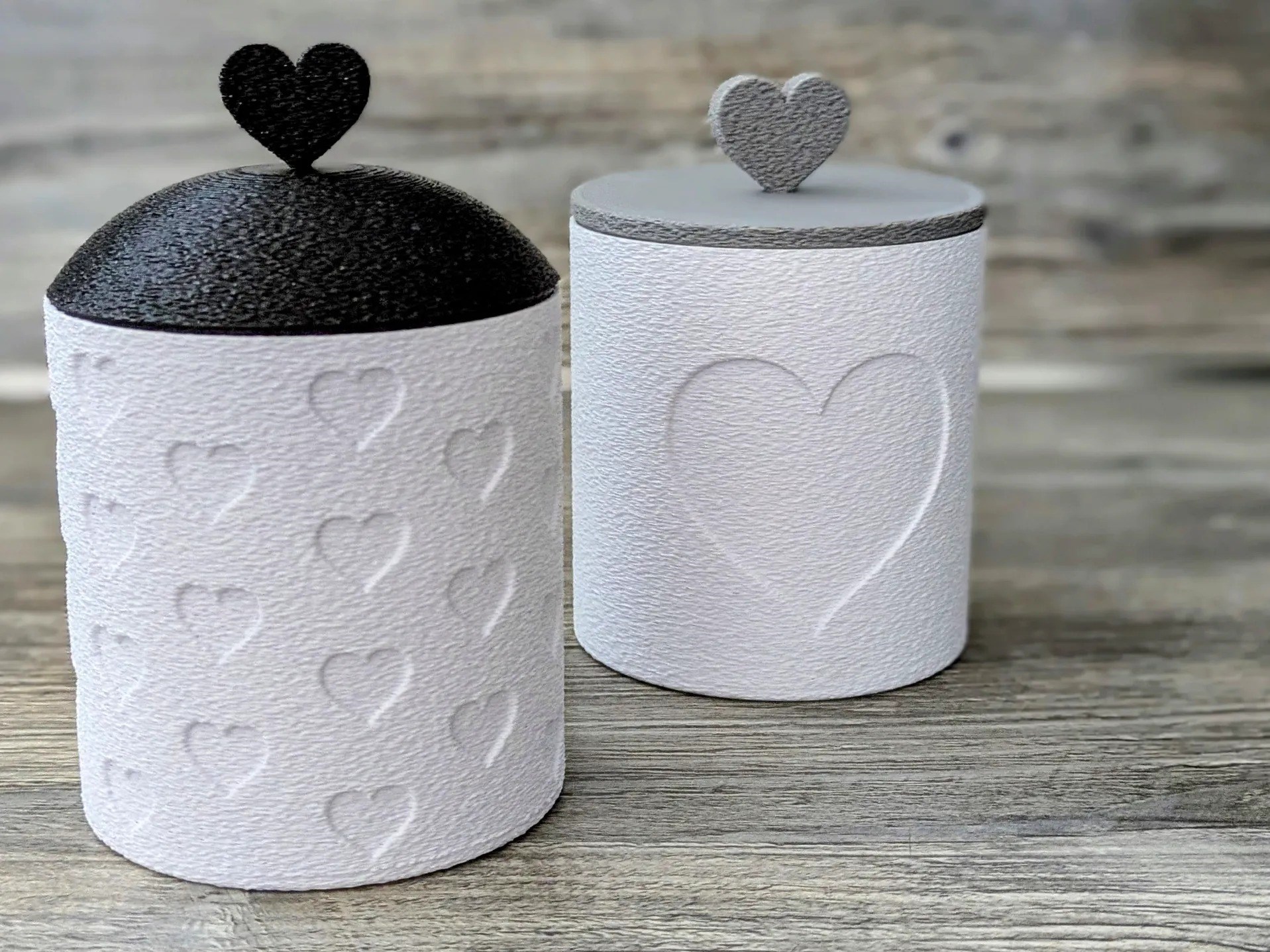 3D Baskı 2li Kalp Desenli Kapaklı Kavanoz Seti Kalp Tepelikli Dekoratif Saklama Kabı 8x8,5 cm