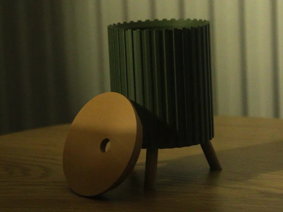 3D Baskı Ayaklı Küllük Fitilli Gövde Ahşap Görünümlü Delikli Kapaklı Retro Dekoratif Sigara Küllüğü