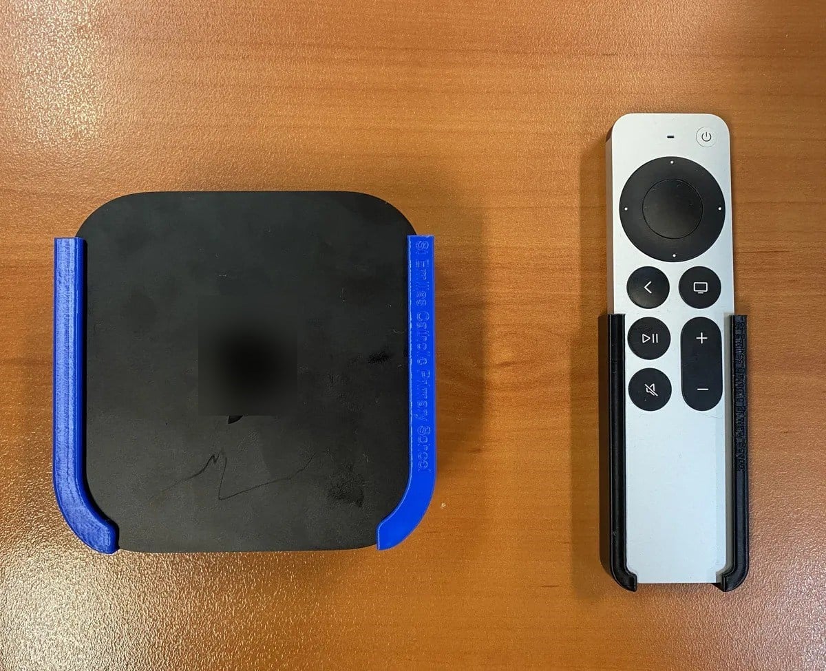 3D Baskı Duvara Monte Medya Kutusu ve Kumanda Tutucu Kablo Düzenleyici Set Altı Kutu Askısı Mavi