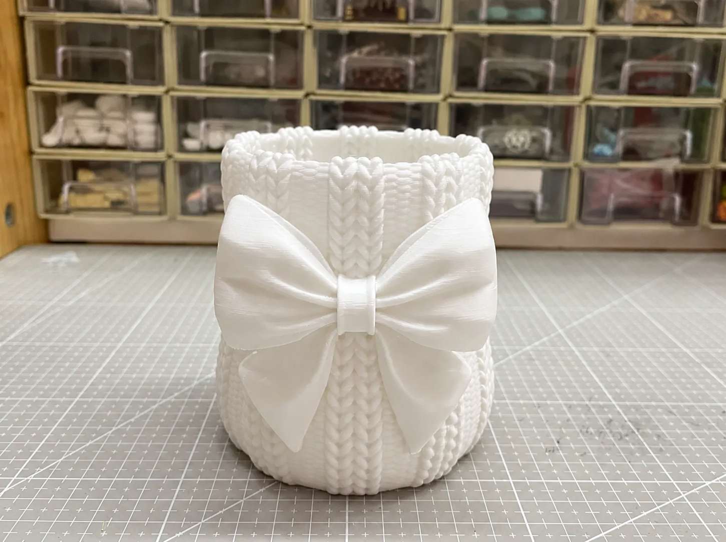 3D Baskı Fiyonklu Örgü Vazo - Dekoratif Çiçeklik-Beyaz