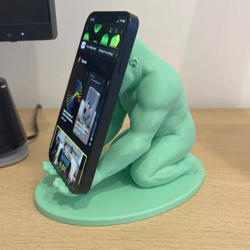 3D Baskı Goril Telefon Tutucu - Kaslı Goril Masaüstü Telefon Standı-Mint