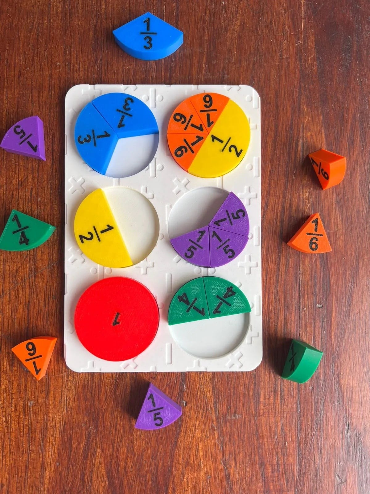3D Baskı Kesirler Öğretim Seti - Eğitici Ahşap Görünümlü Matematik Puzzle, Kesir Öğrenme Materyali (6 Daire, 24 Parça)
