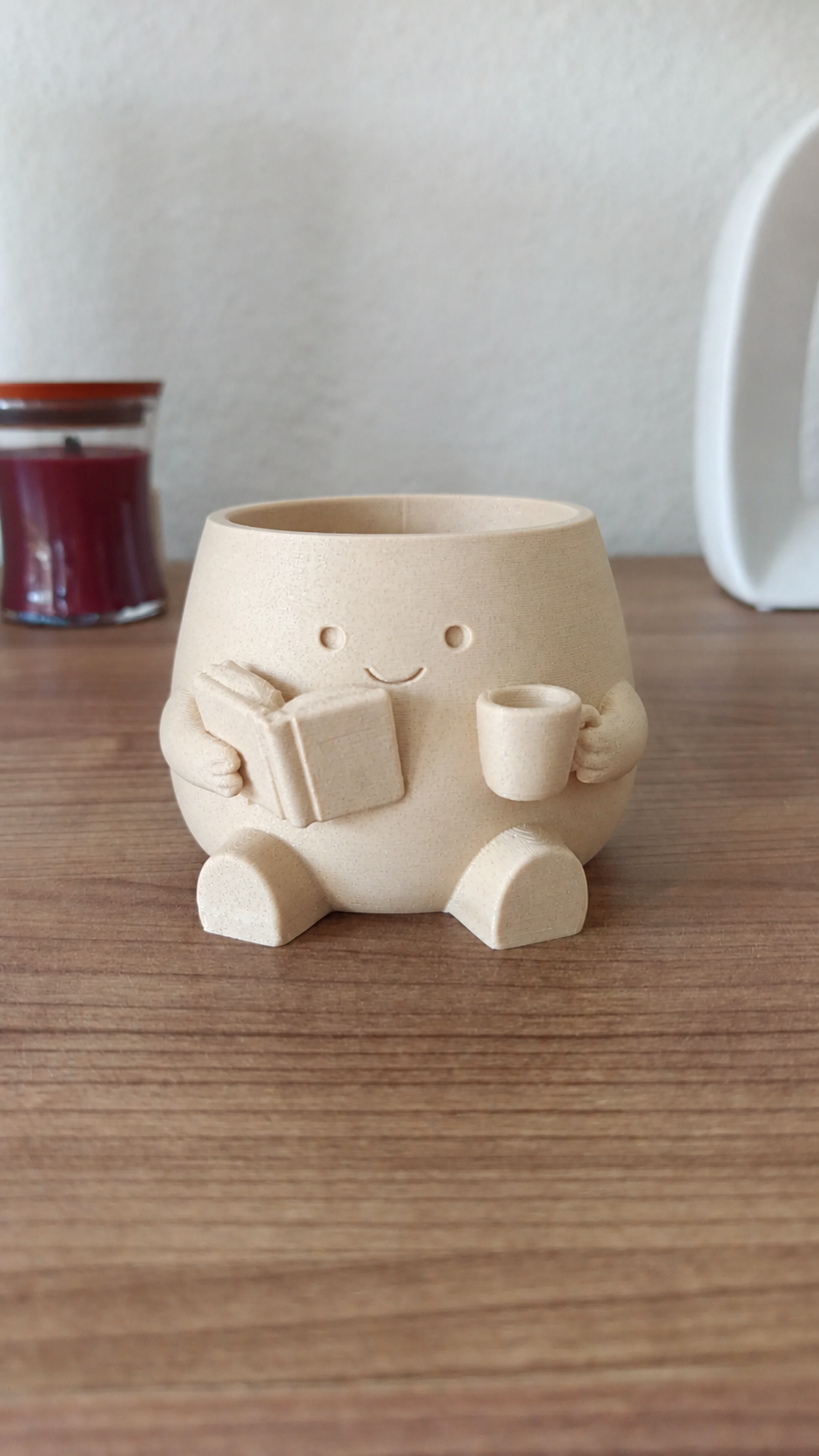 3D Baskı Kitap Okuyan Saksı - Kupa Tutan Sevimli Saksı-Bej